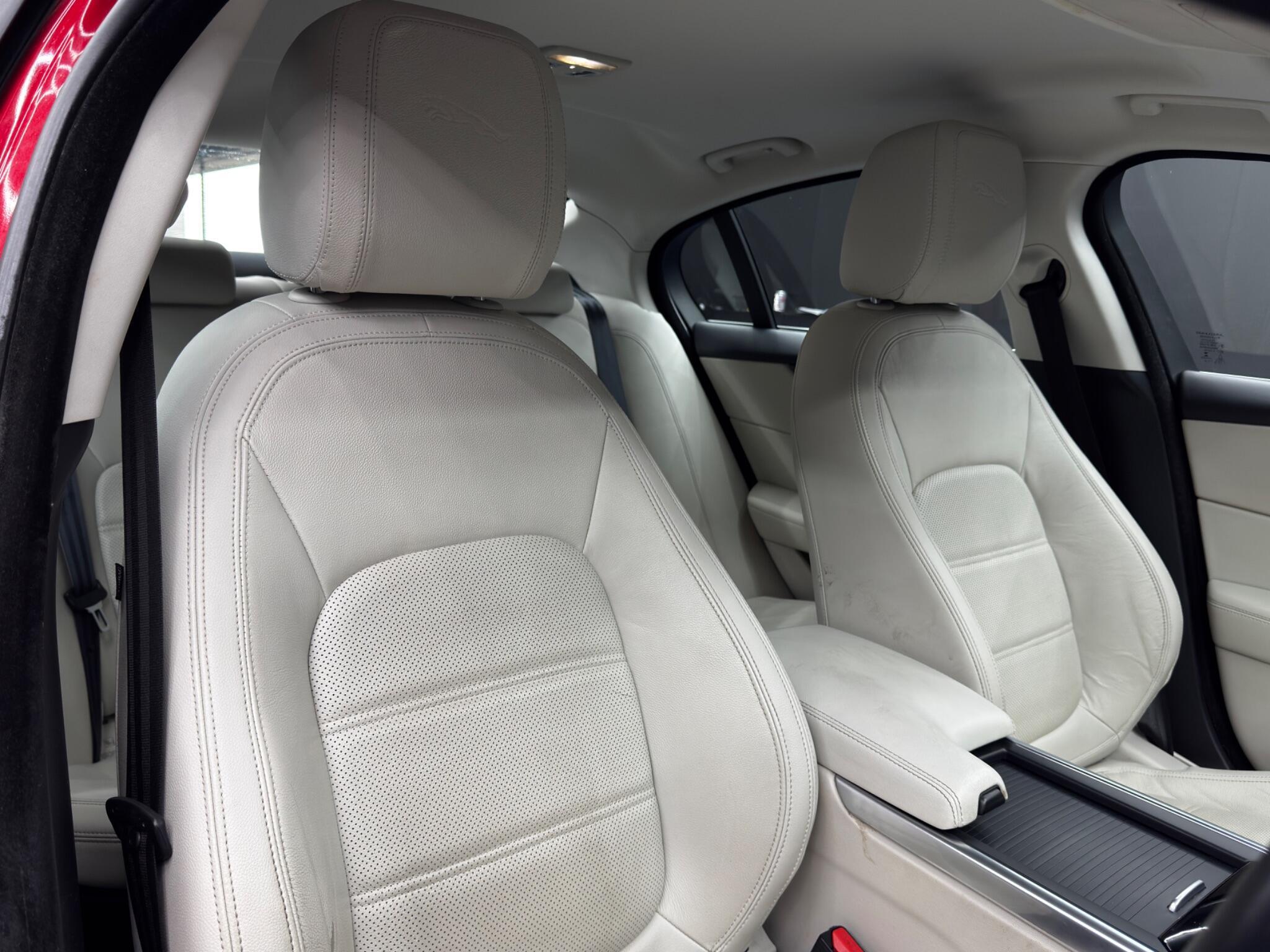 Jaguar XE - Image 12