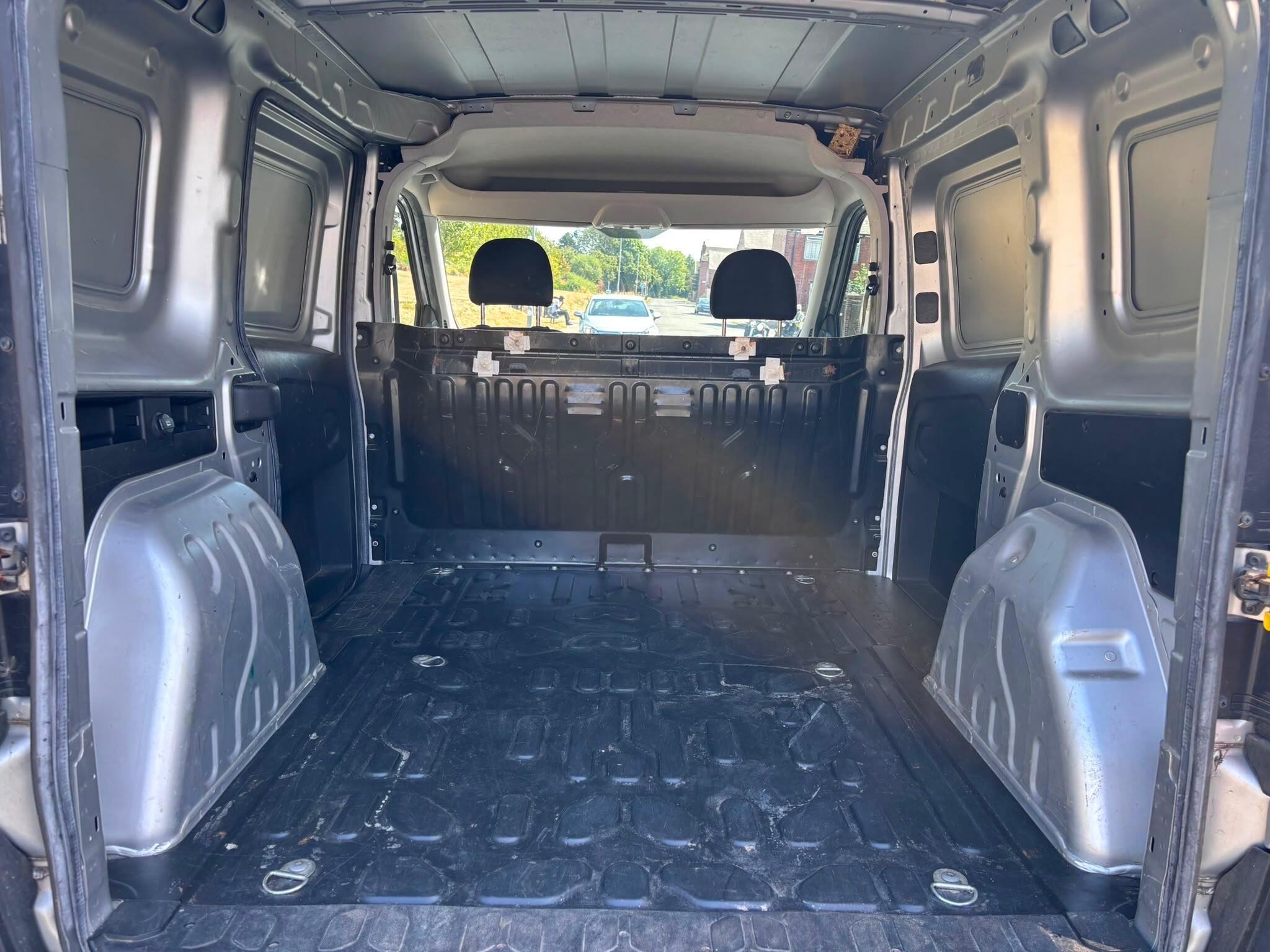 Fiat Doblo - Image 11