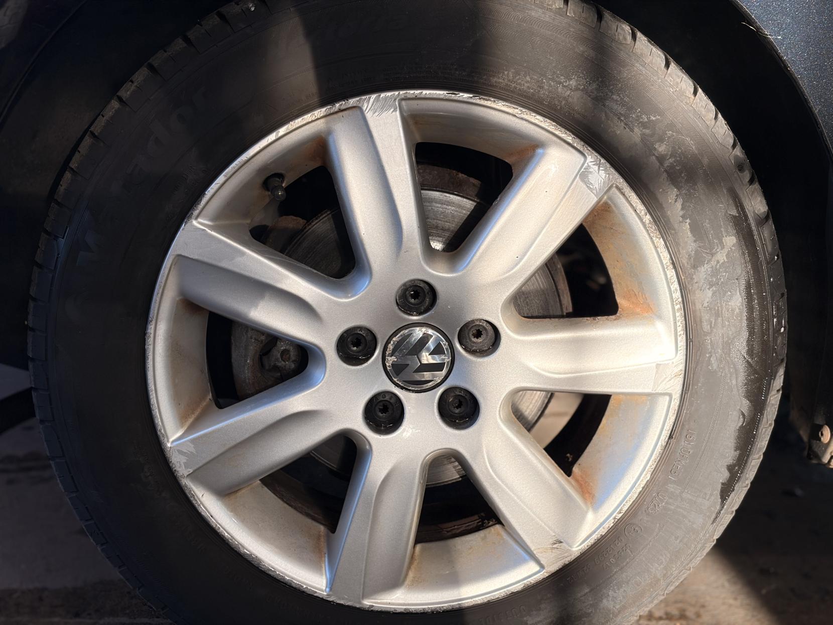 Volkswagen Polo - Image 14