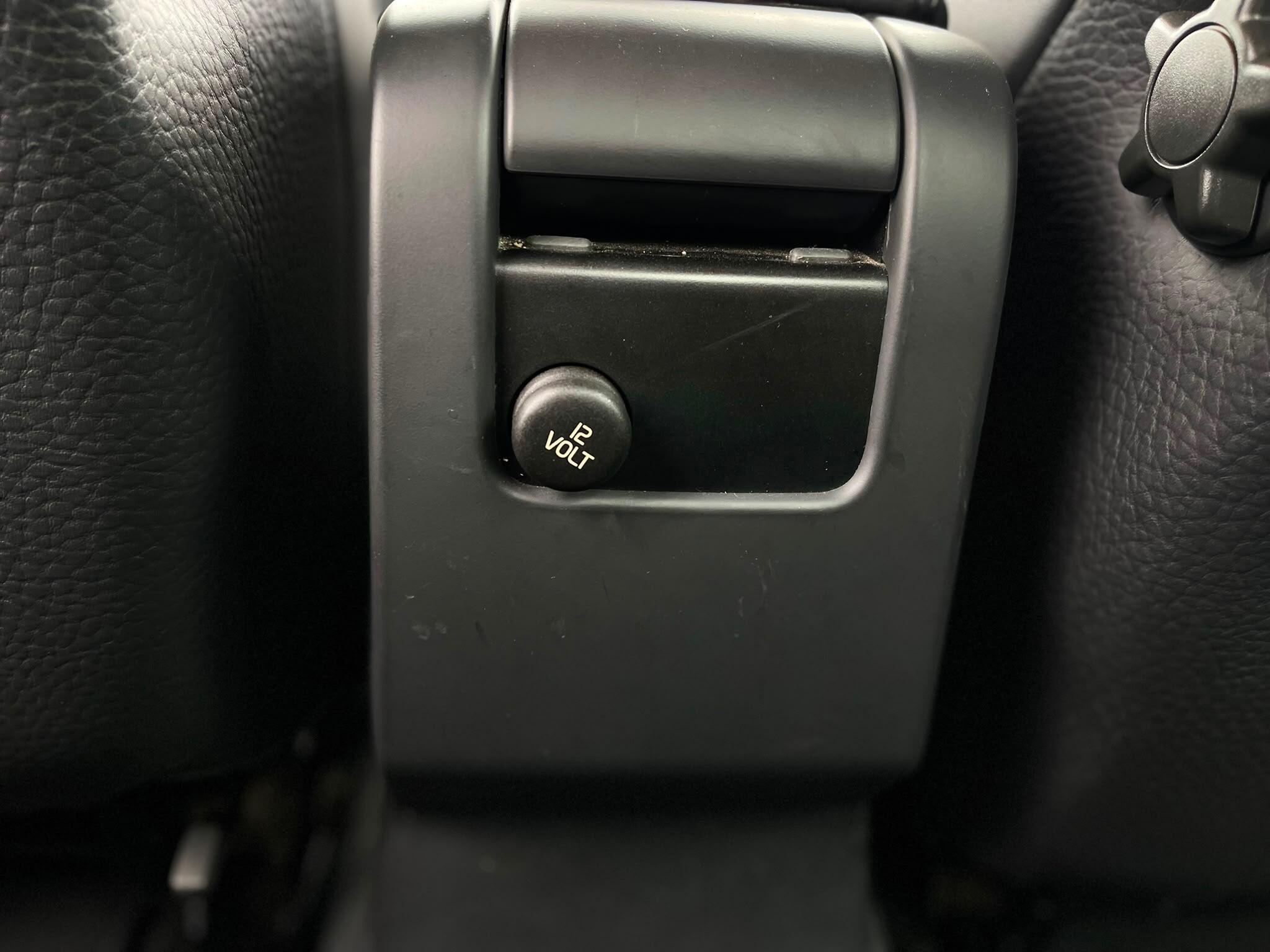 Volvo S60 - Image 20