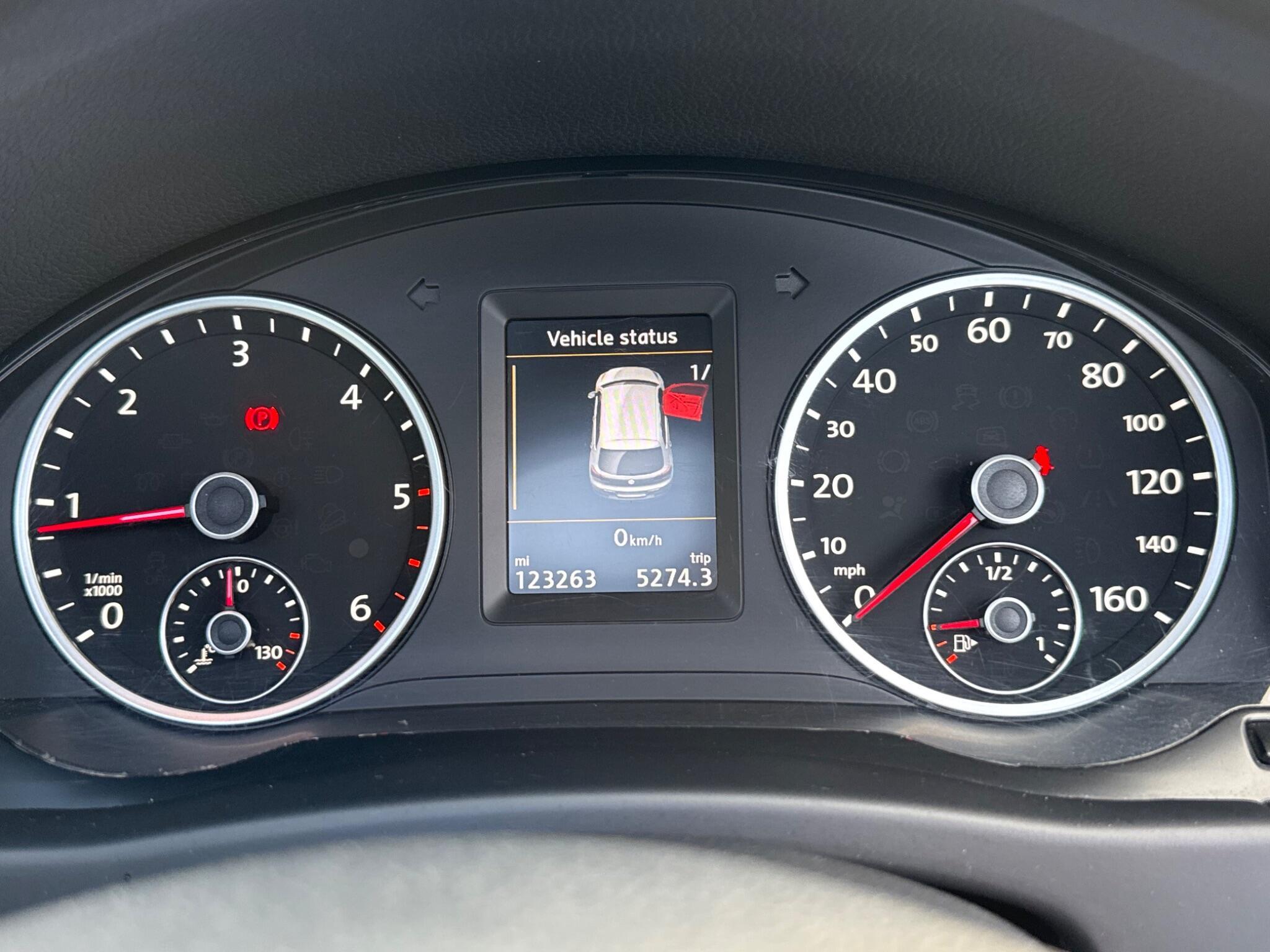 Volkswagen Tiguan - Image 27