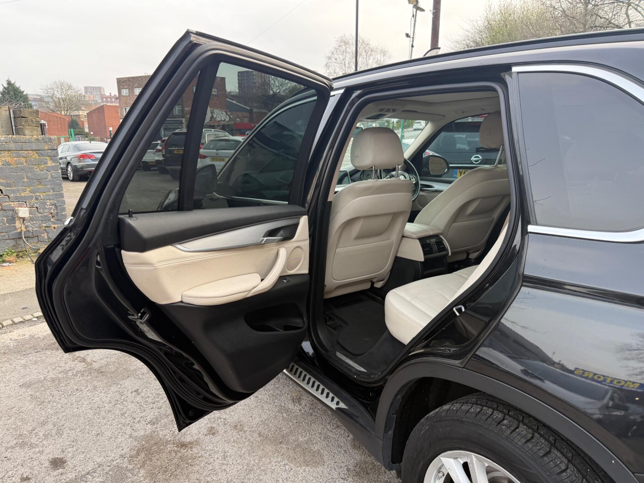 BMW X5 - Image 33
