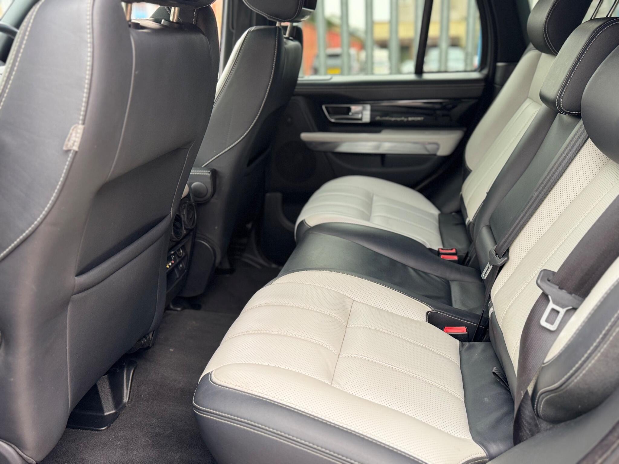 Land Rover RANGE ROVER SPORT - Image 44