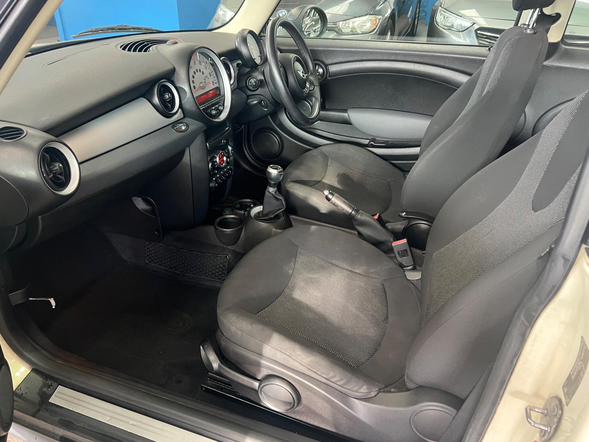 MINI Hatch - Image 28