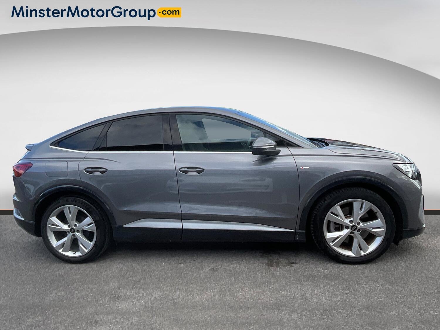 Audi Q4 E-Tron - Image 2