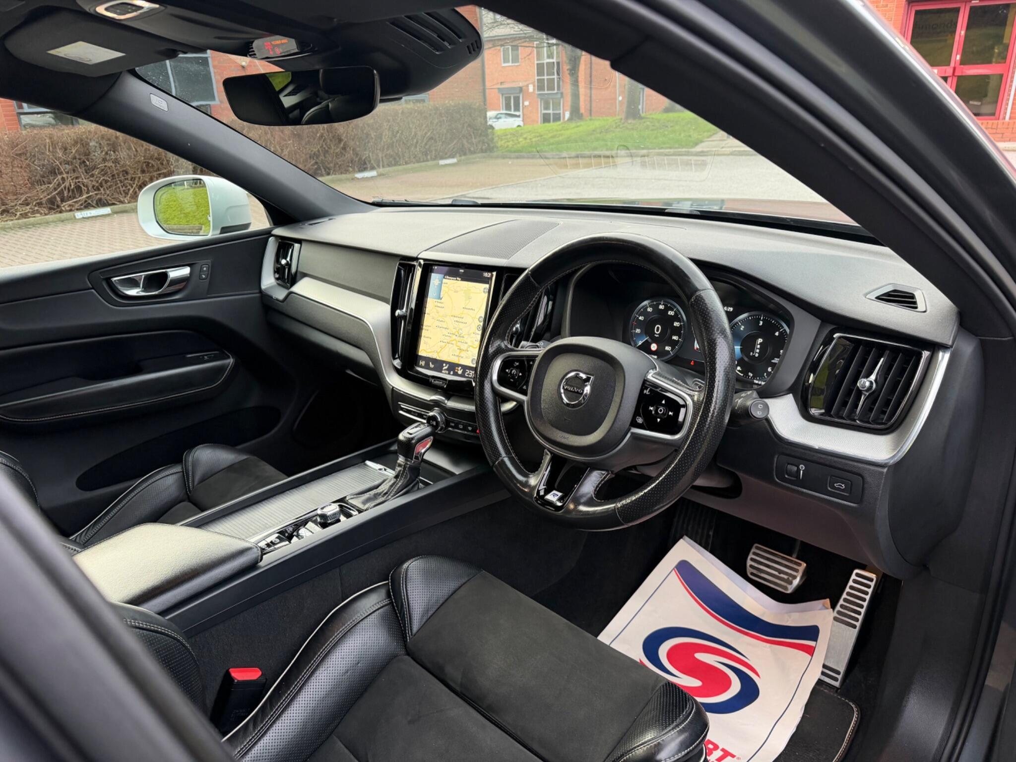 Volvo XC60 - Image 35