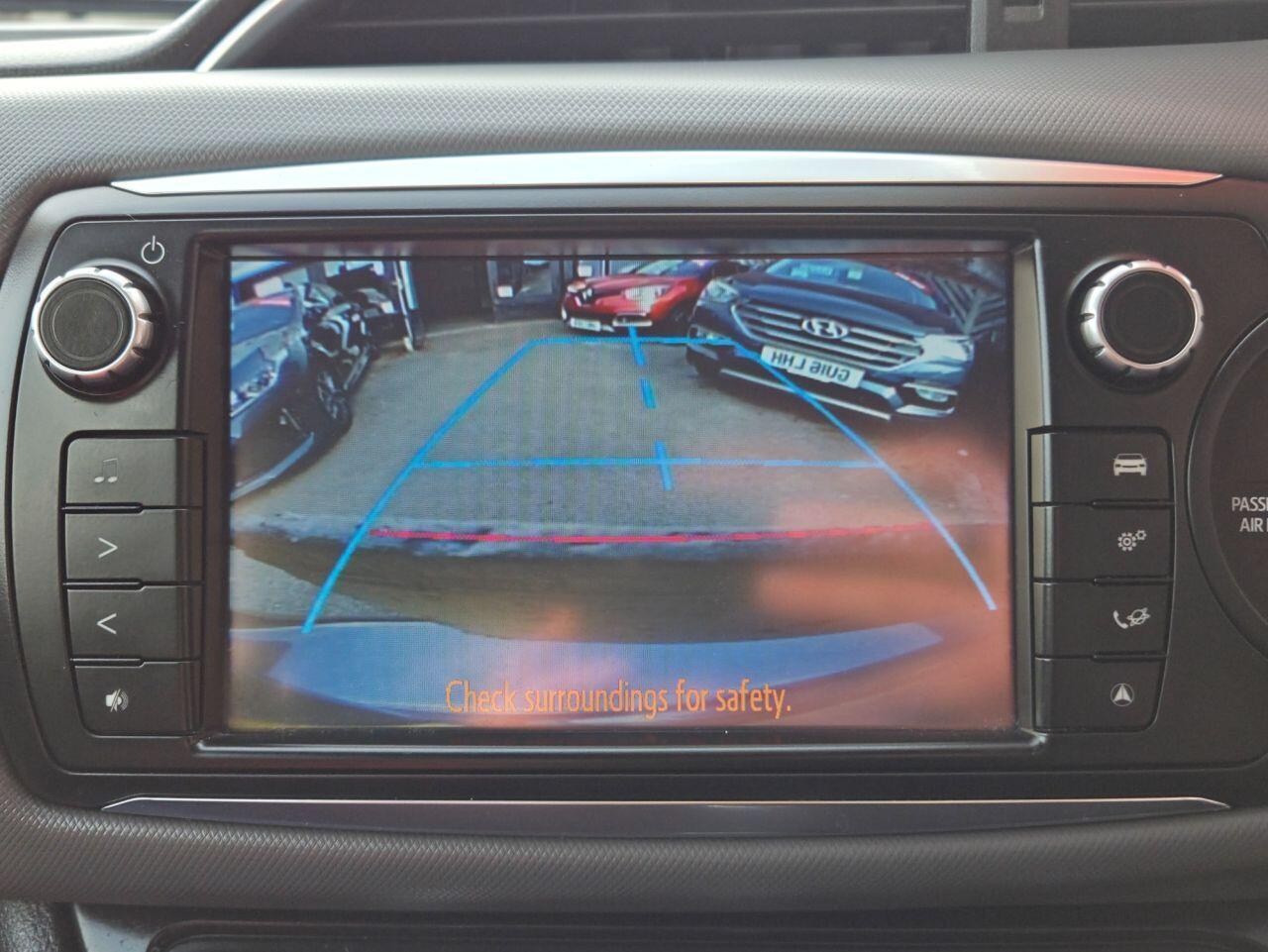 Toyota Yaris - Image 4