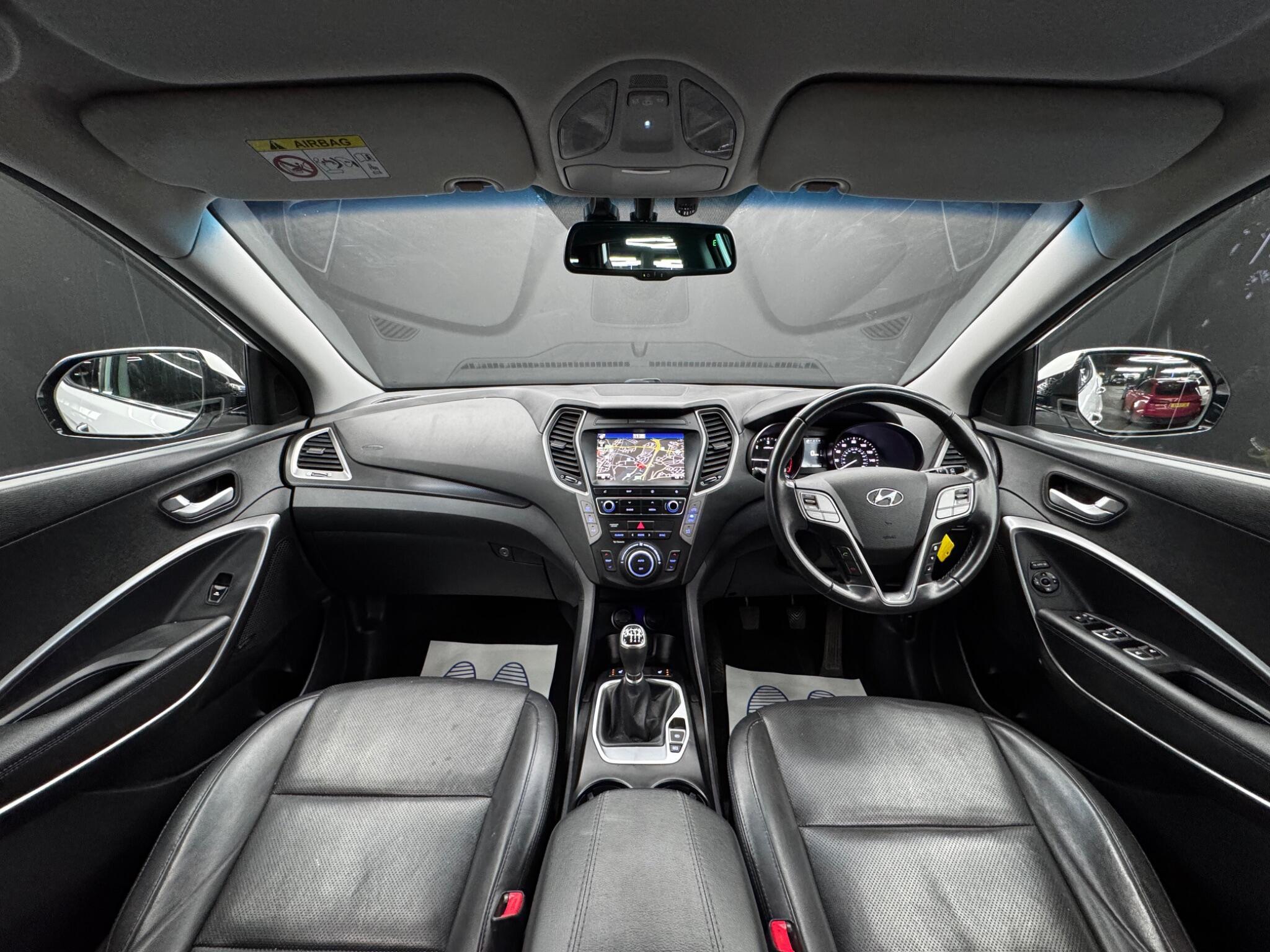 Hyundai Santa Fe - Image 18