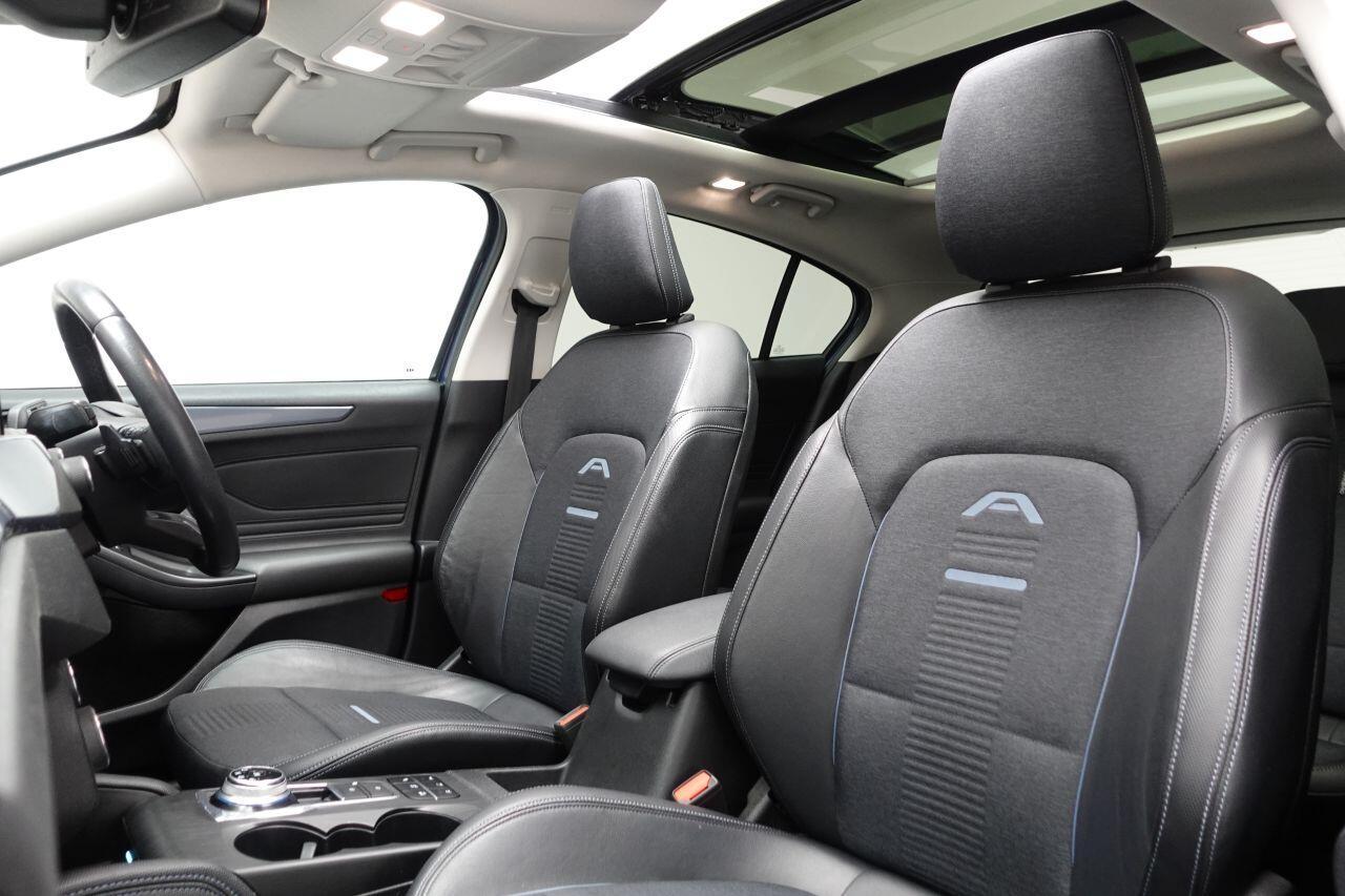 Ford Focus - Image 17