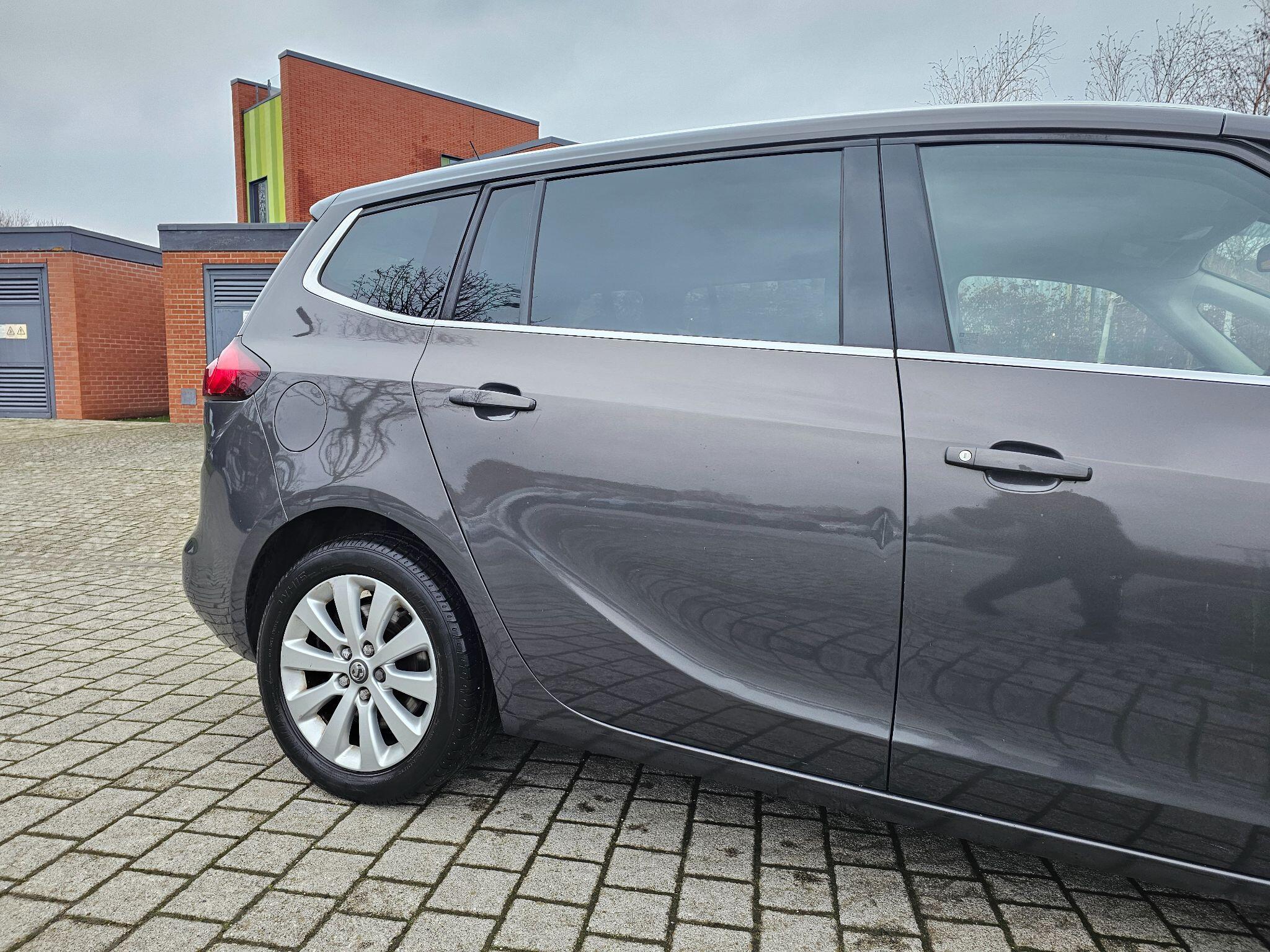 Vauxhall Zafira Tourer - Image 15