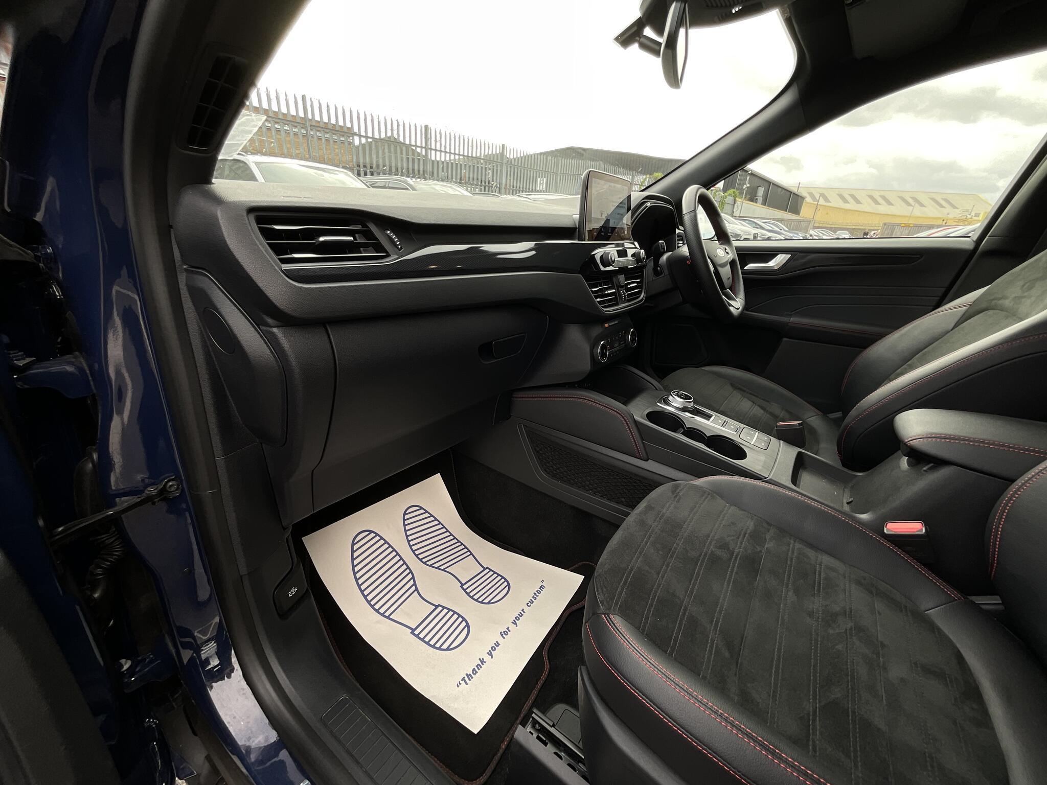 Ford Kuga - Image 17