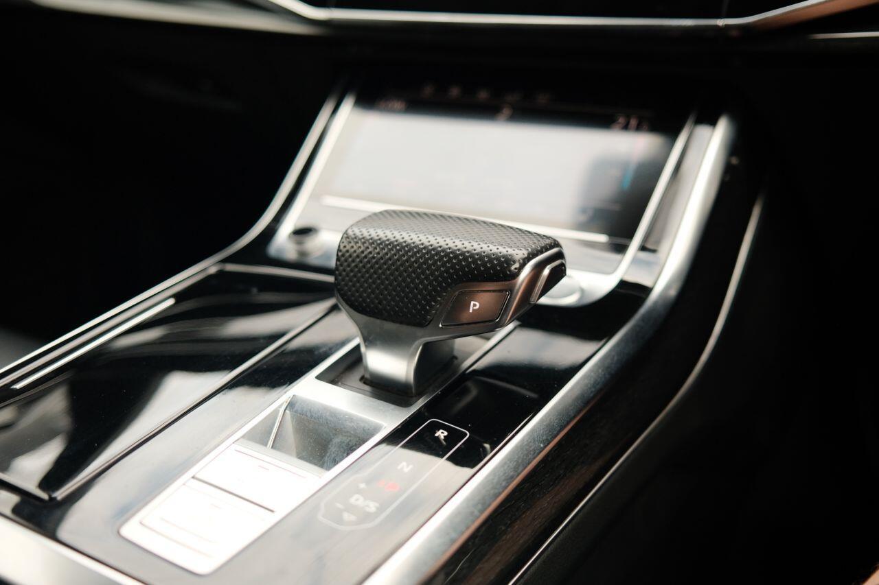 Audi Q8 - Image 8