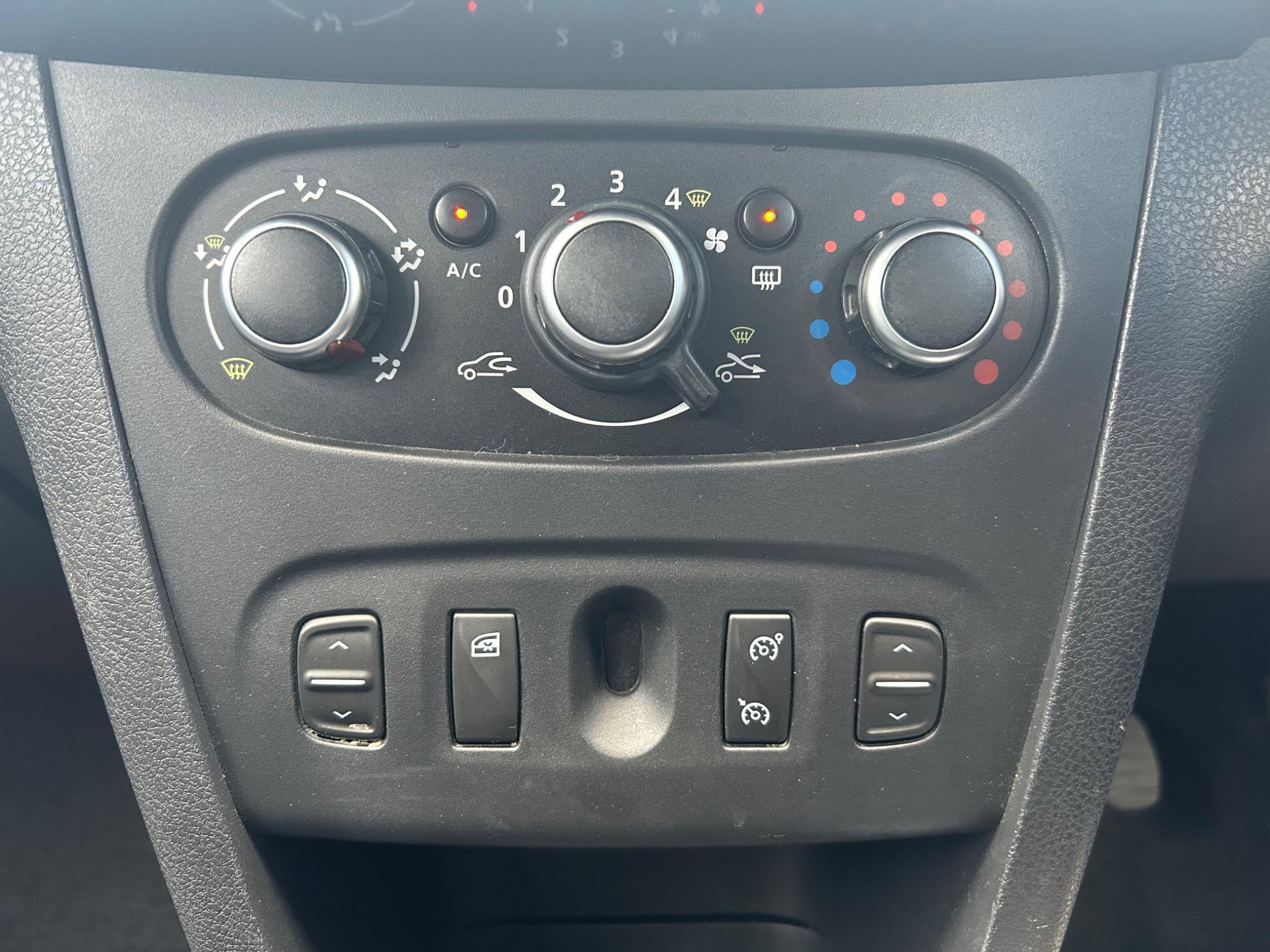 Dacia Sandero Stepway - Image 38