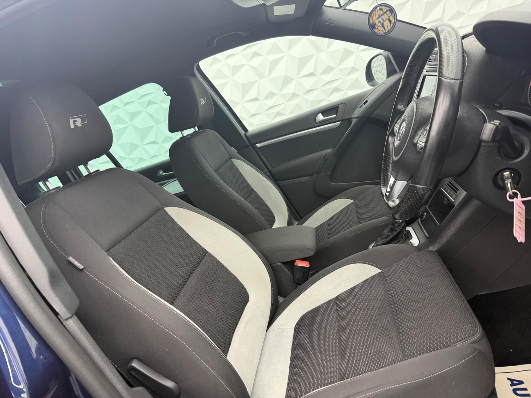 Volkswagen Tiguan - Image 15