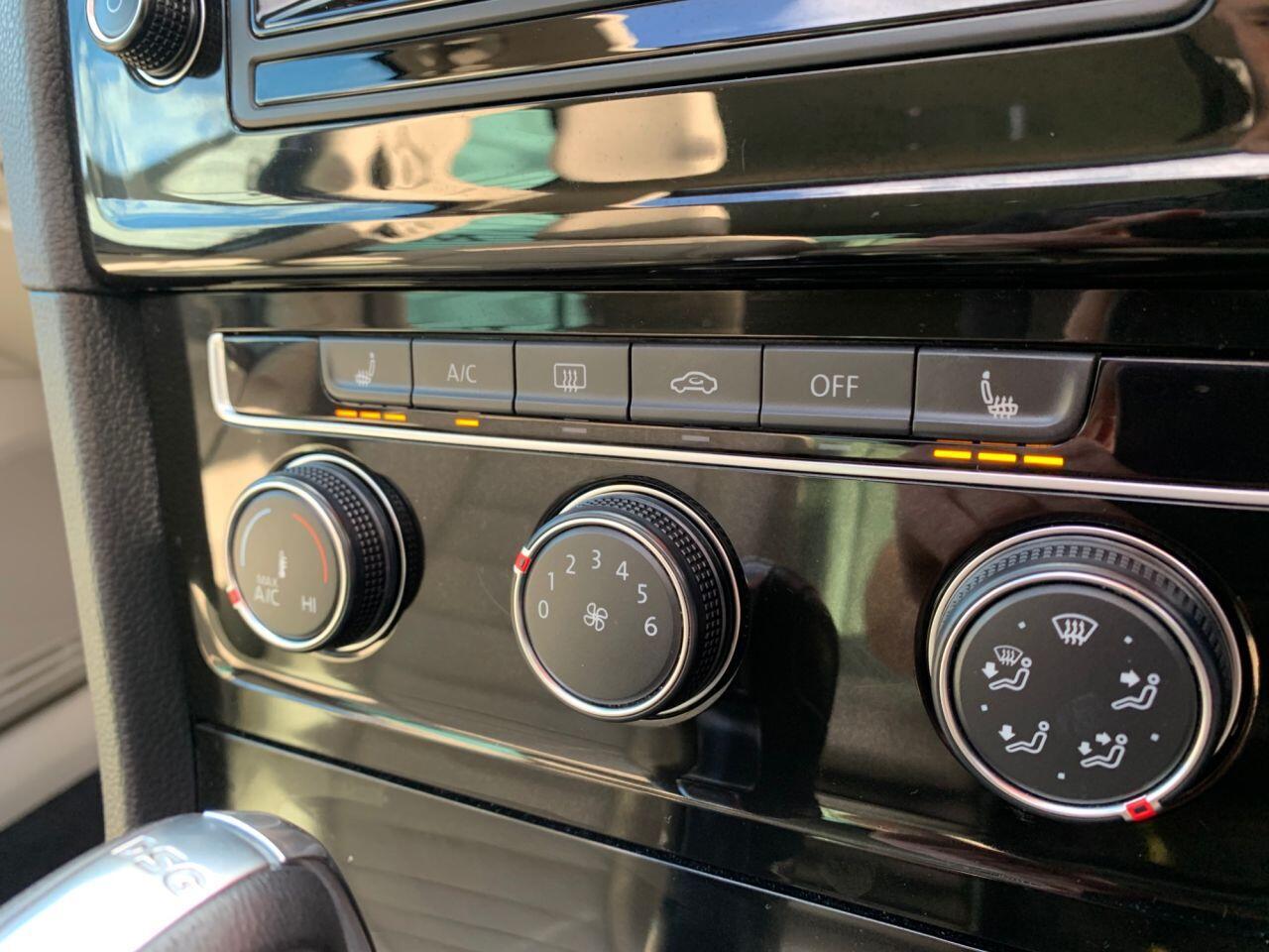 Volkswagen Golf - Image 26