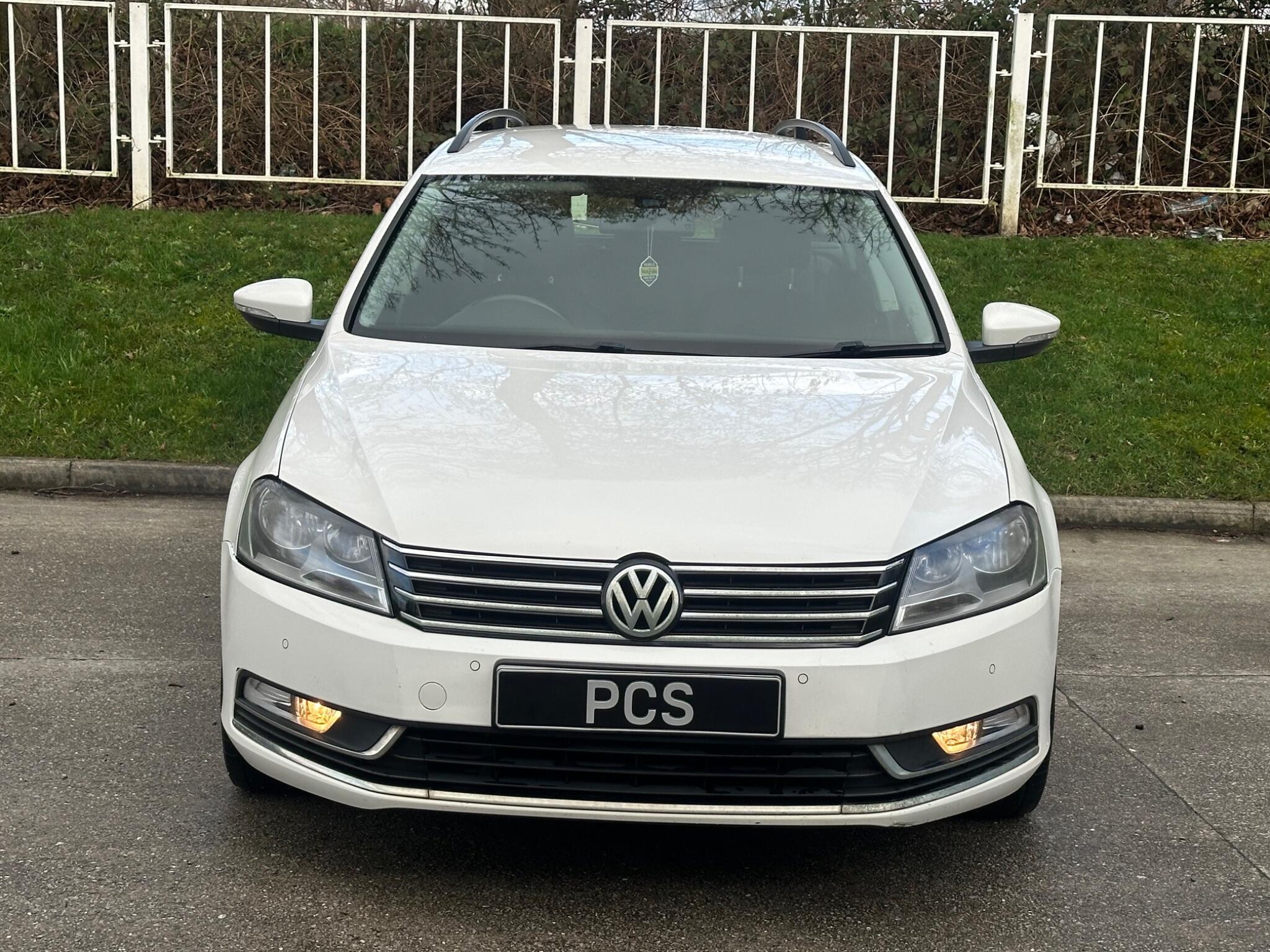 Volkswagen Passat - Image 7