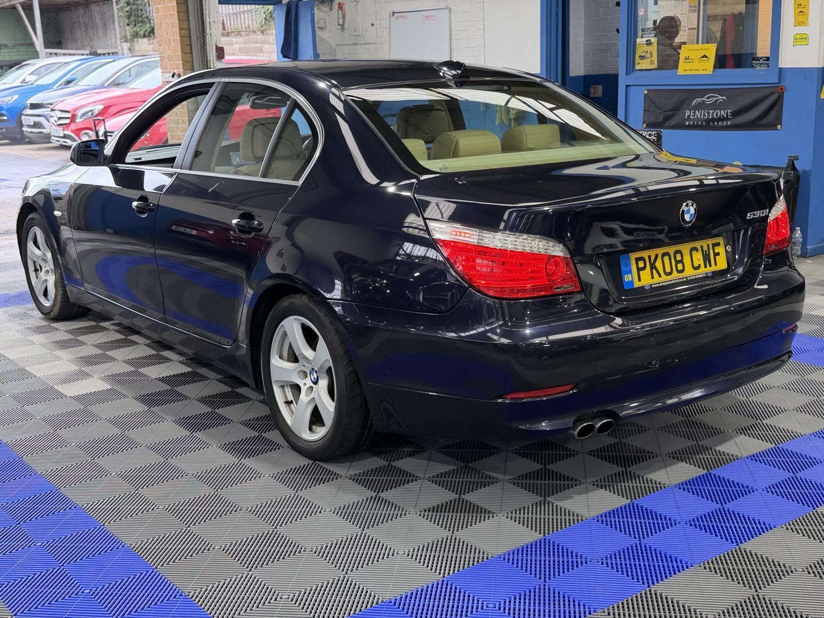 BMW 5 Series - Image 7