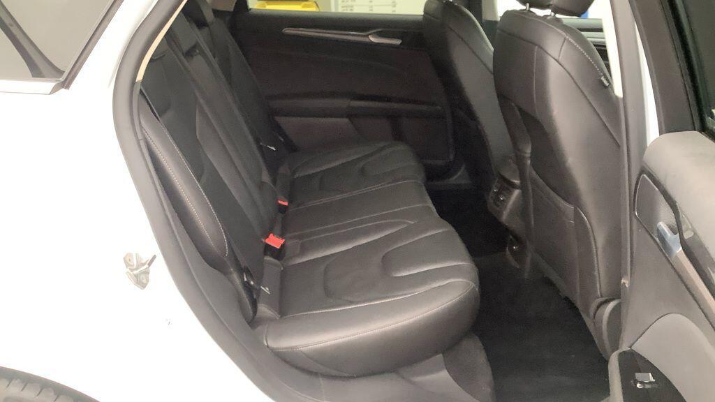 Ford Mondeo - Image 6