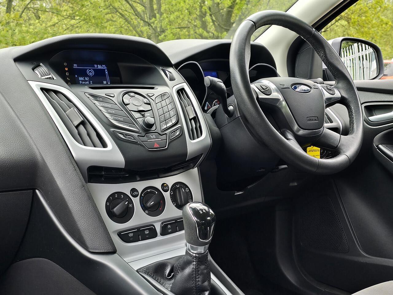 Ford Focus - Image 9