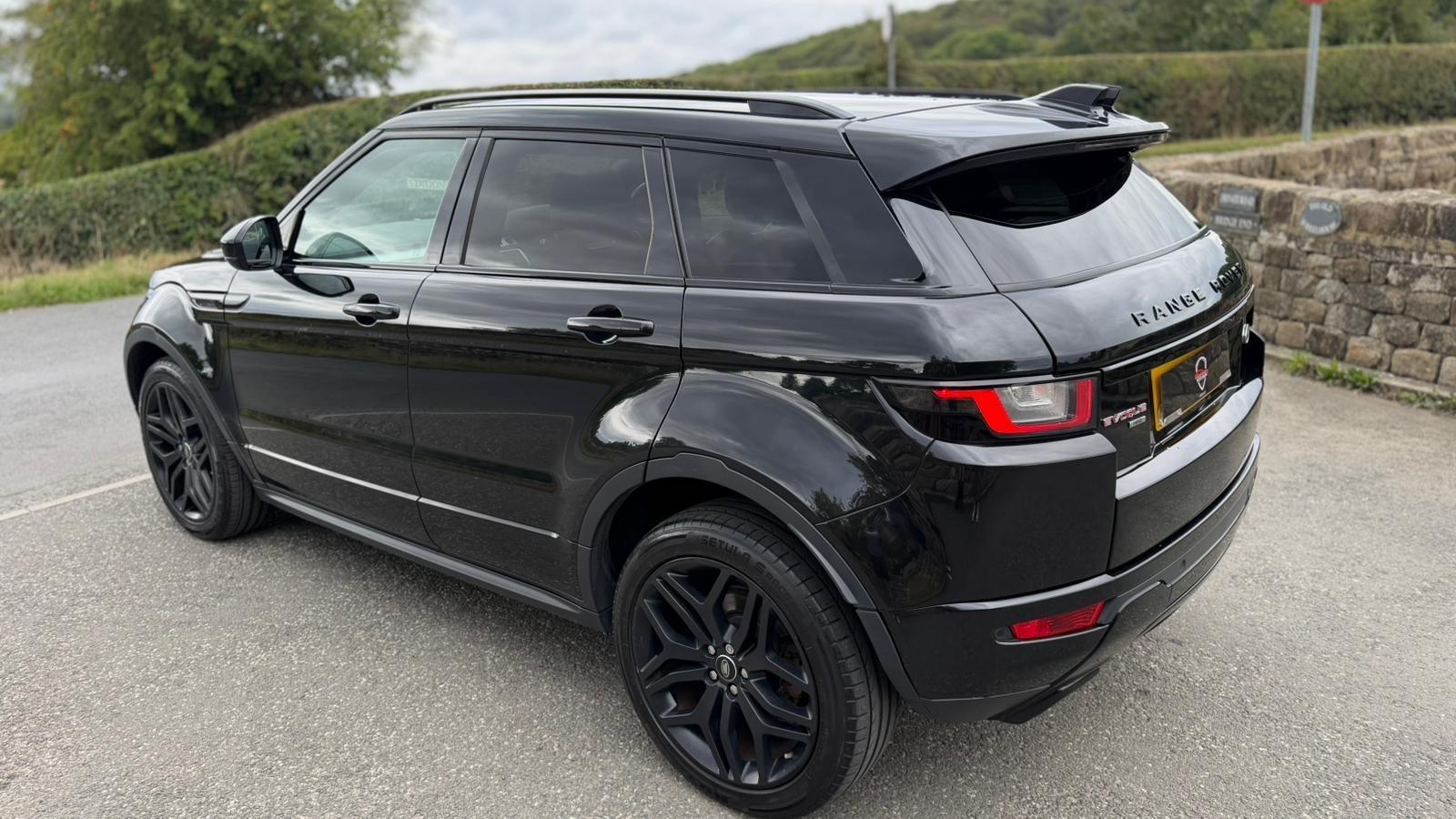 Land Rover Range Rover Evoque - Image 2