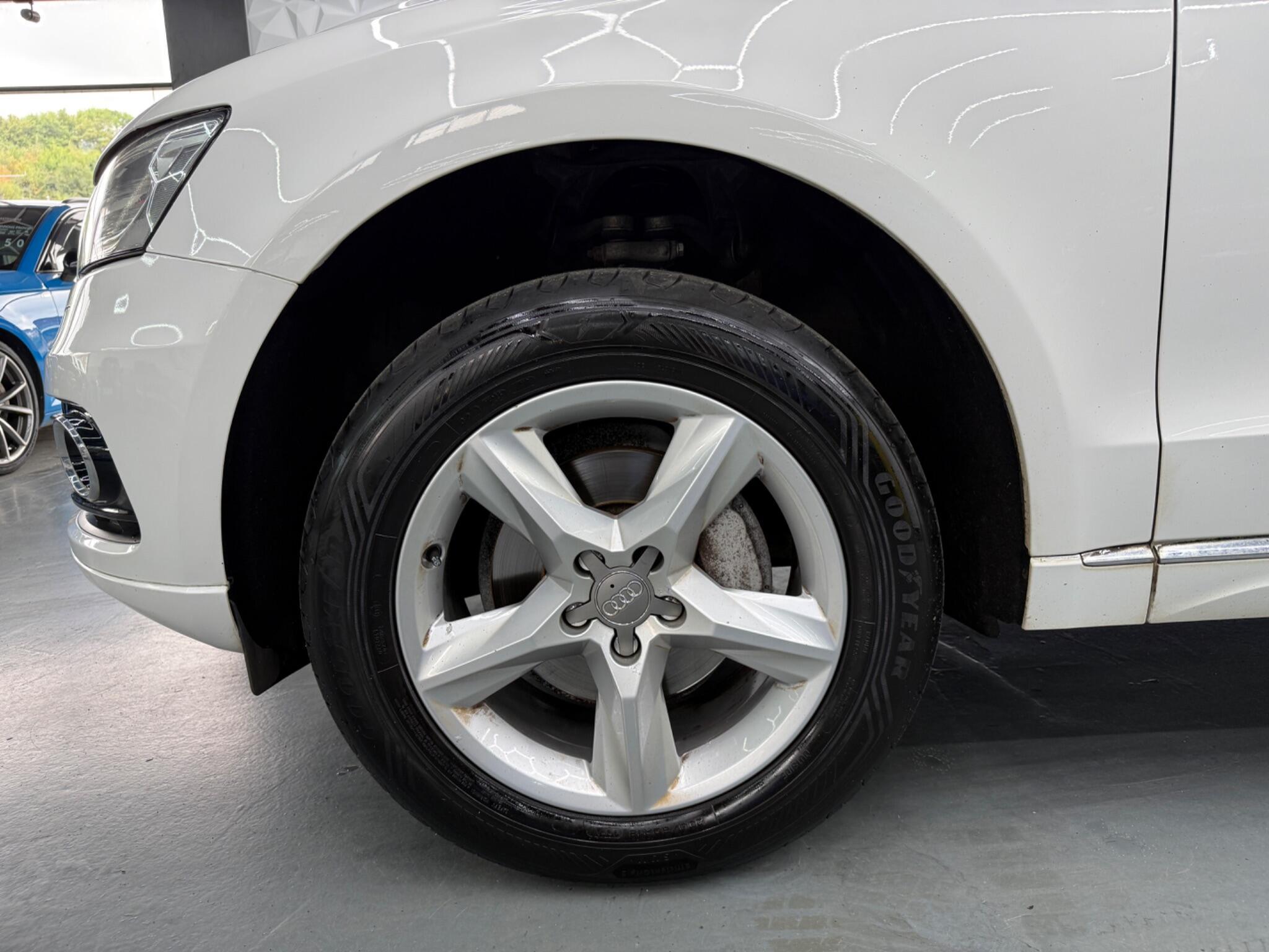 Audi Q5 - Image 11