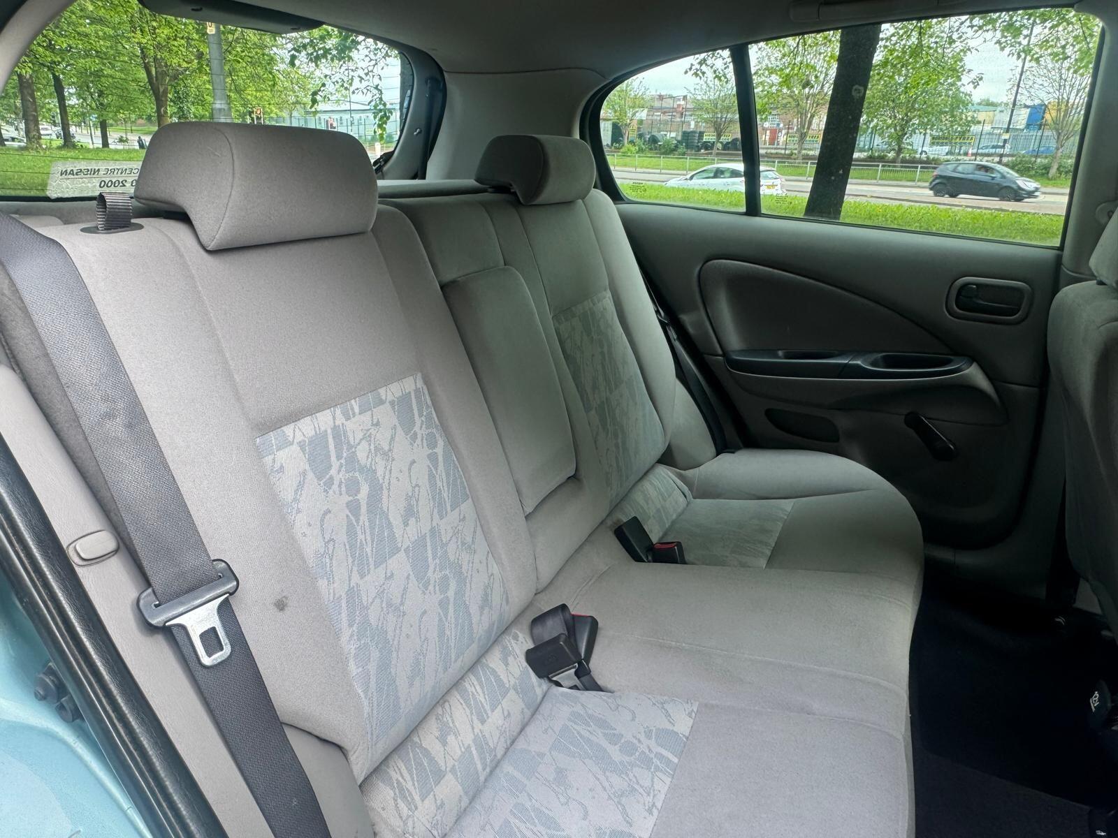 Nissan Almera - Image 22