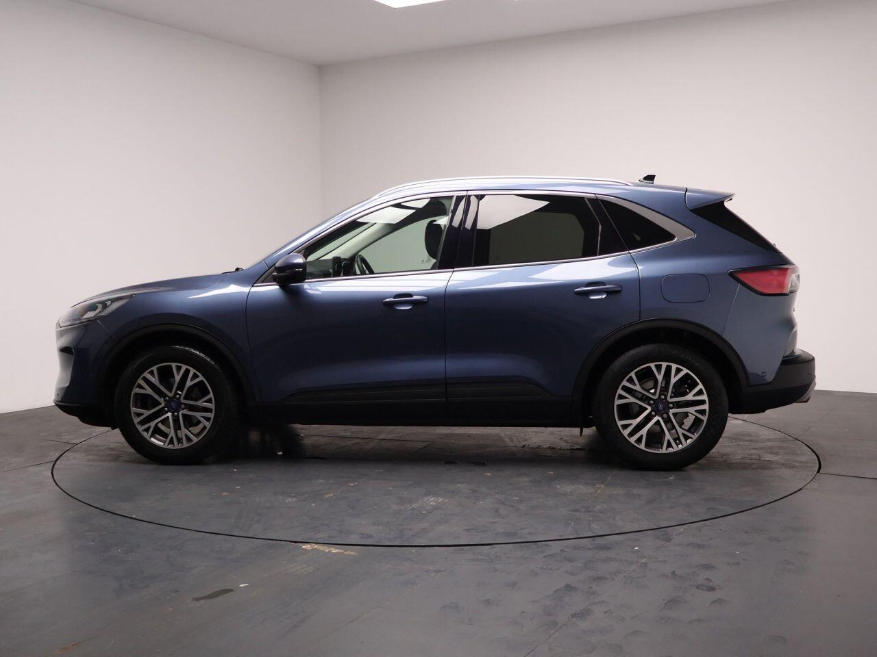 Ford Kuga - Image 13