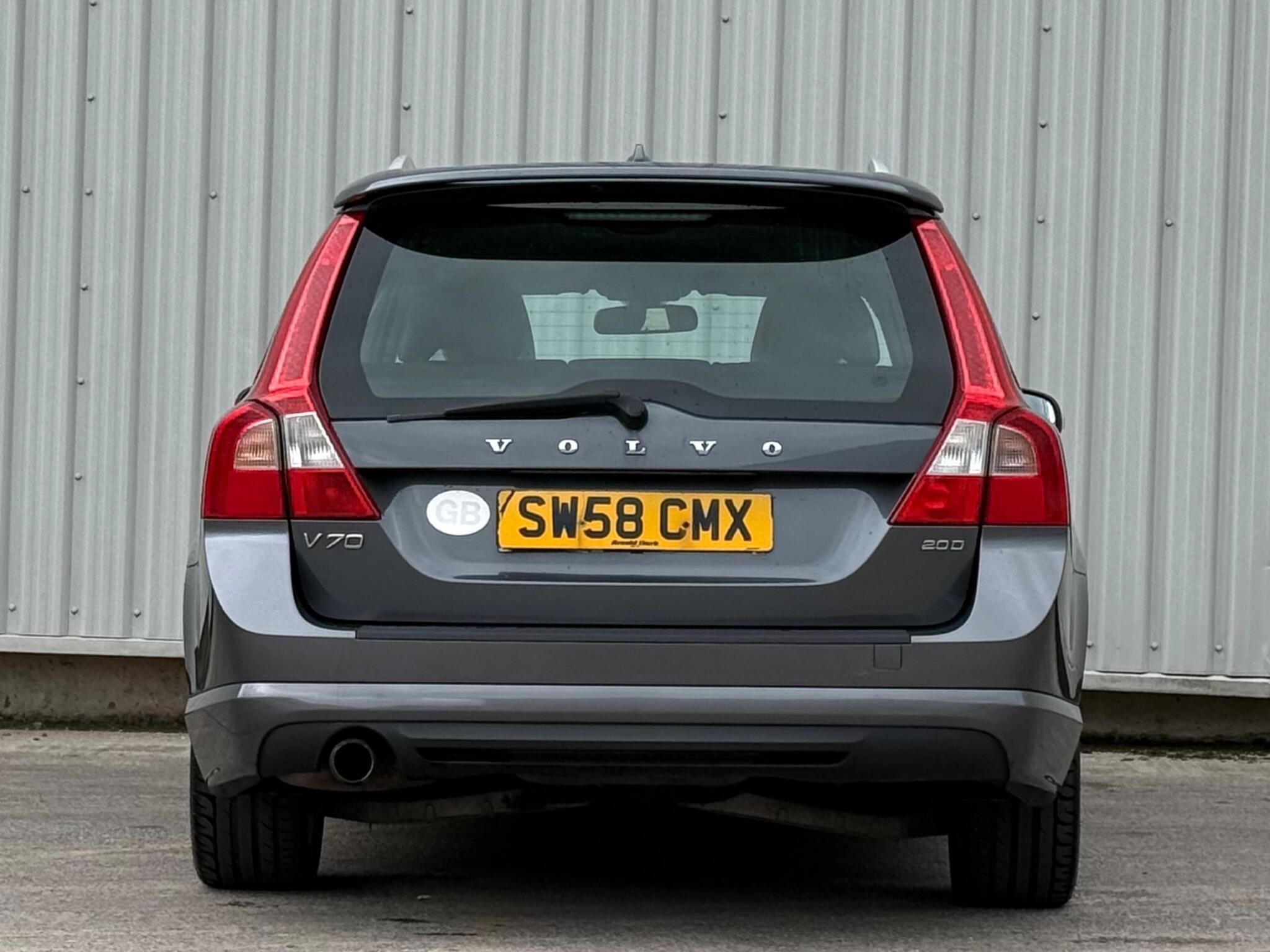 Volvo V70 - Image 14