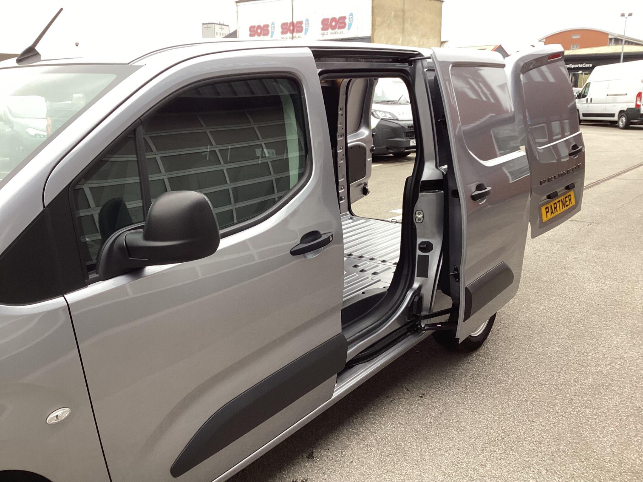 Peugeot Partner - Image 15
