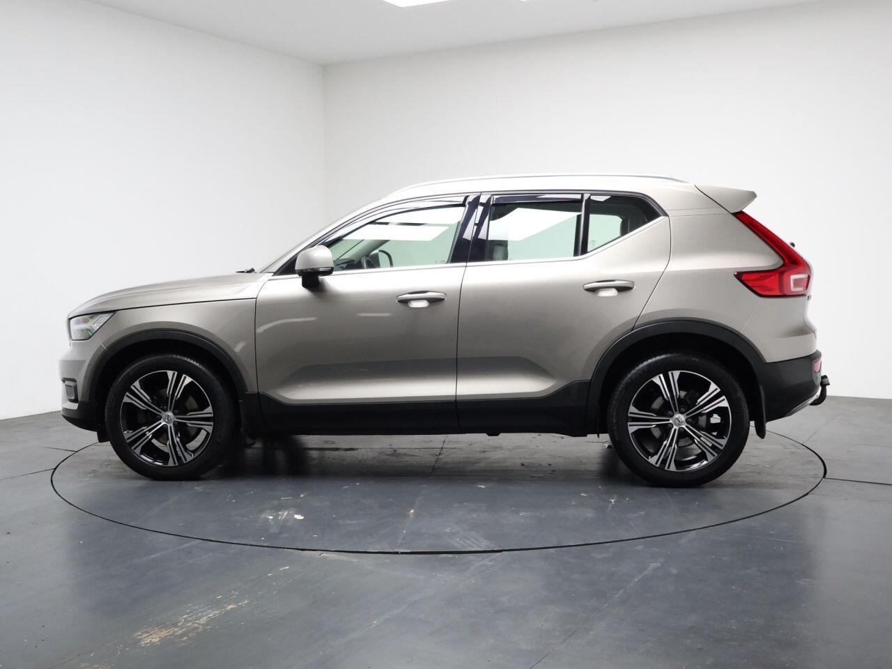 Volvo XC40 - Image 8