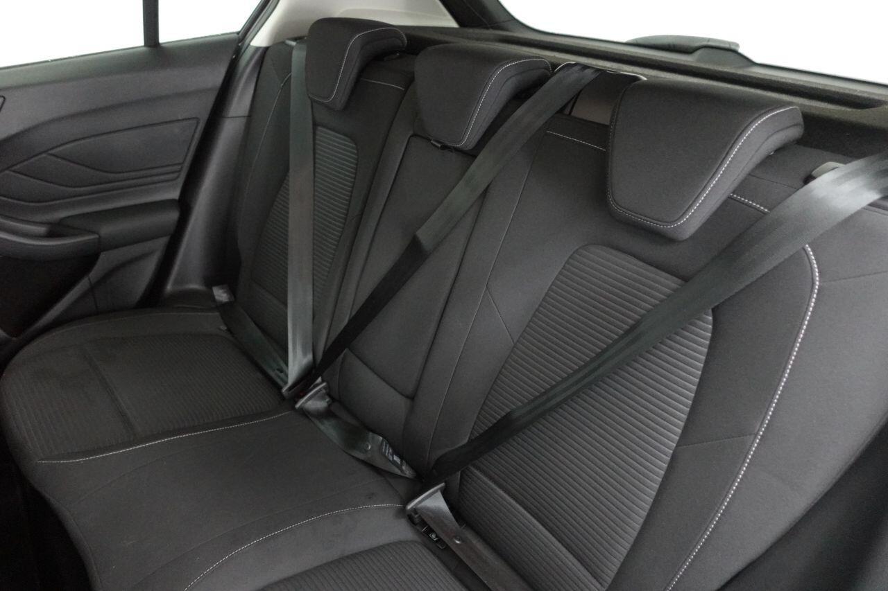 Ford Focus - Image 14