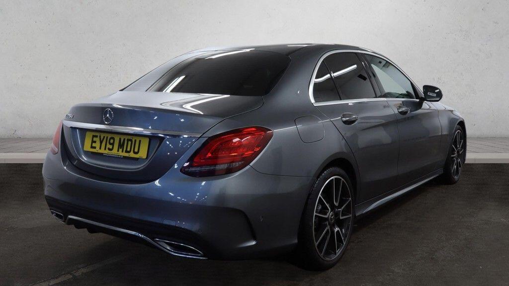 Mercedes-benz C-CLASS - Image 4