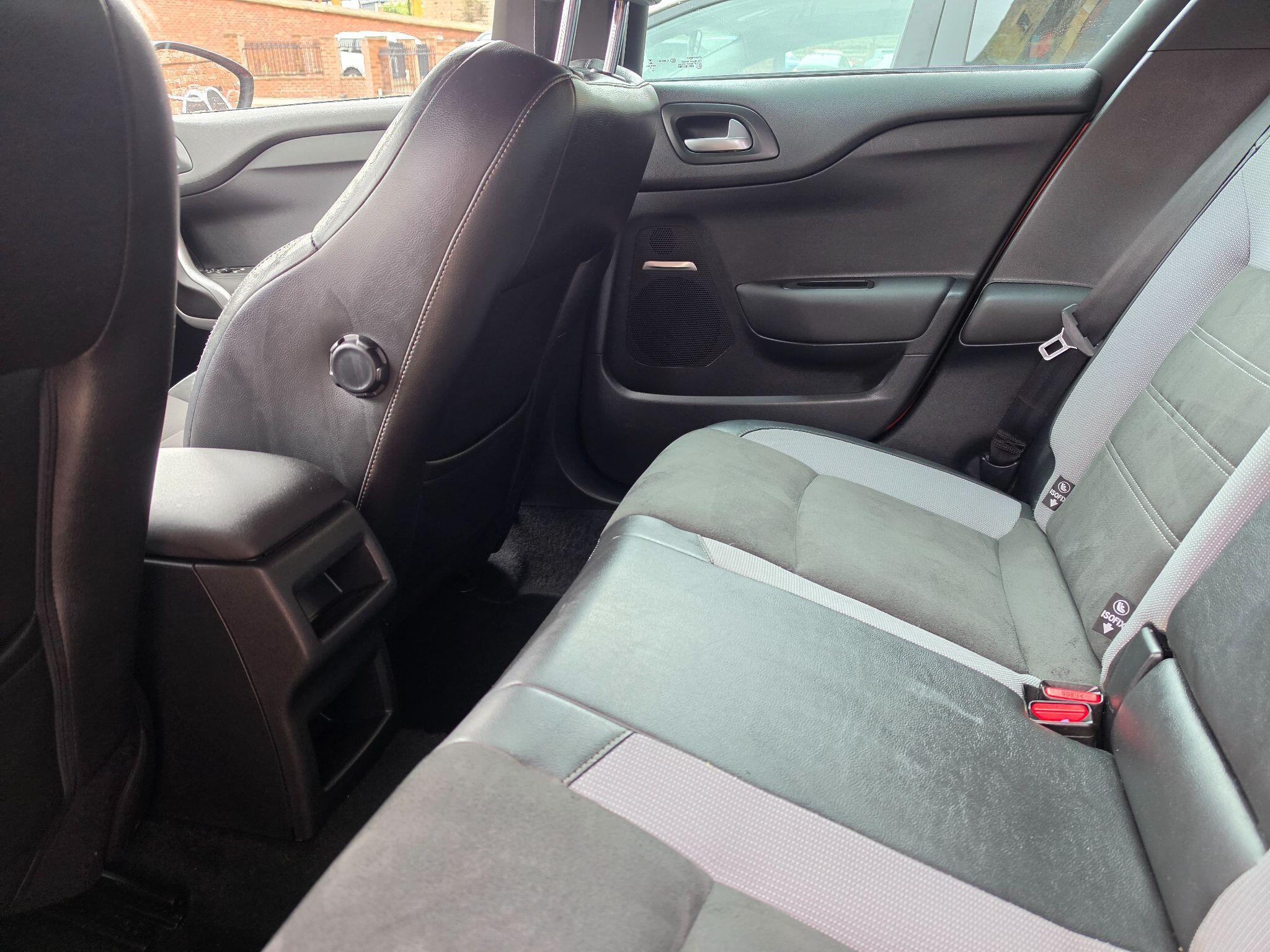 DS AUTOMOBILES DS 4 CROSSBACK - Image 16