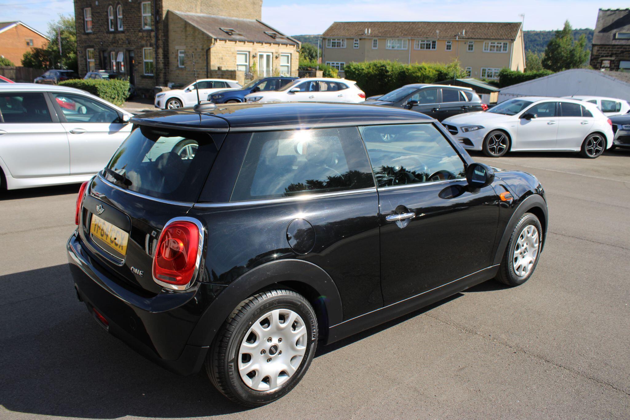MINI Hatch - Image 11