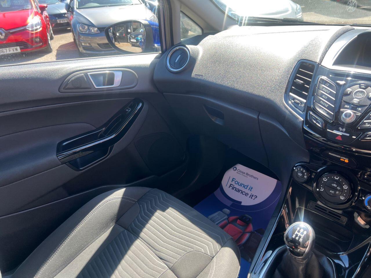 Ford Fiesta - Image 24