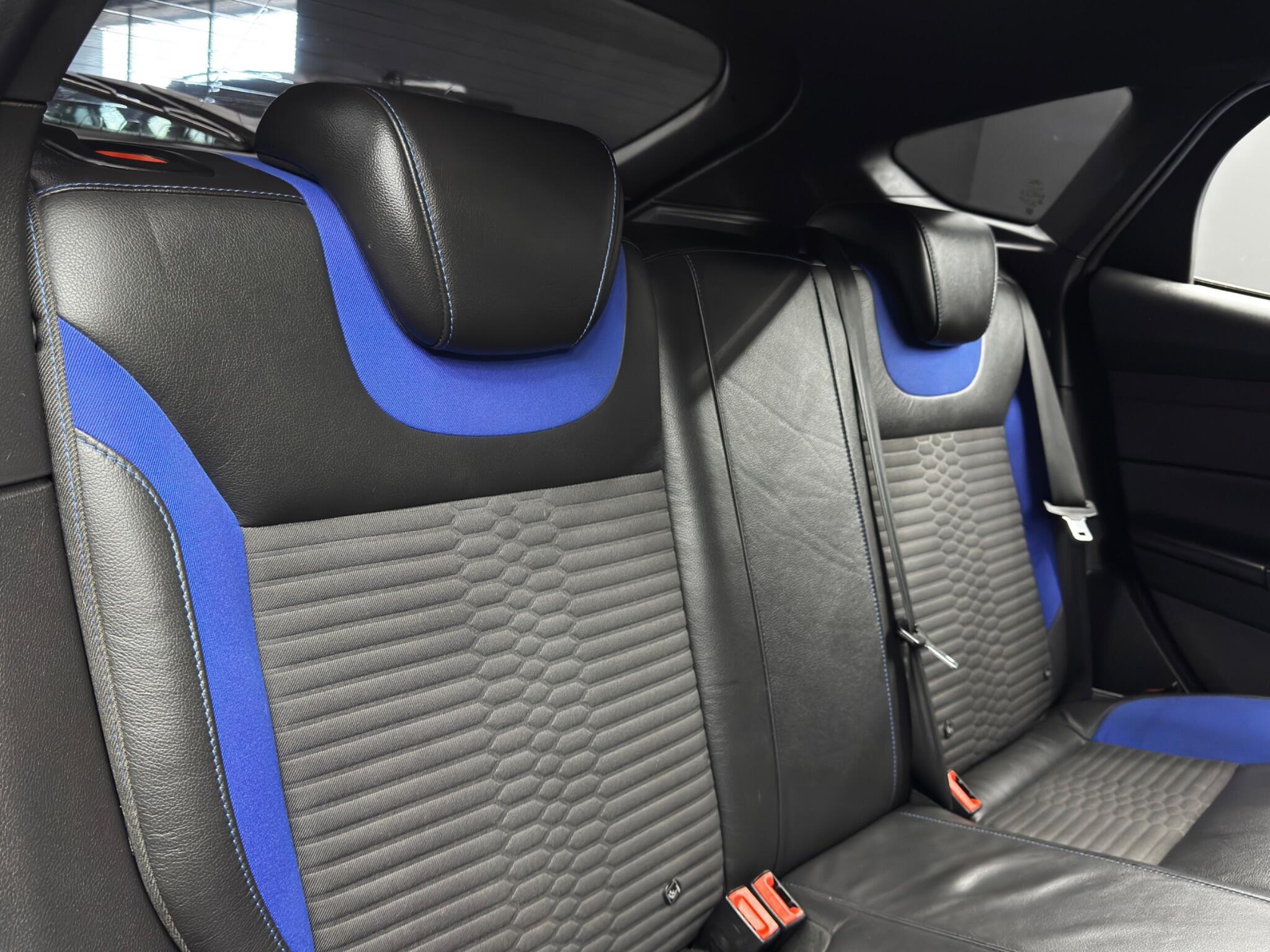 Ford Focus - Image 15