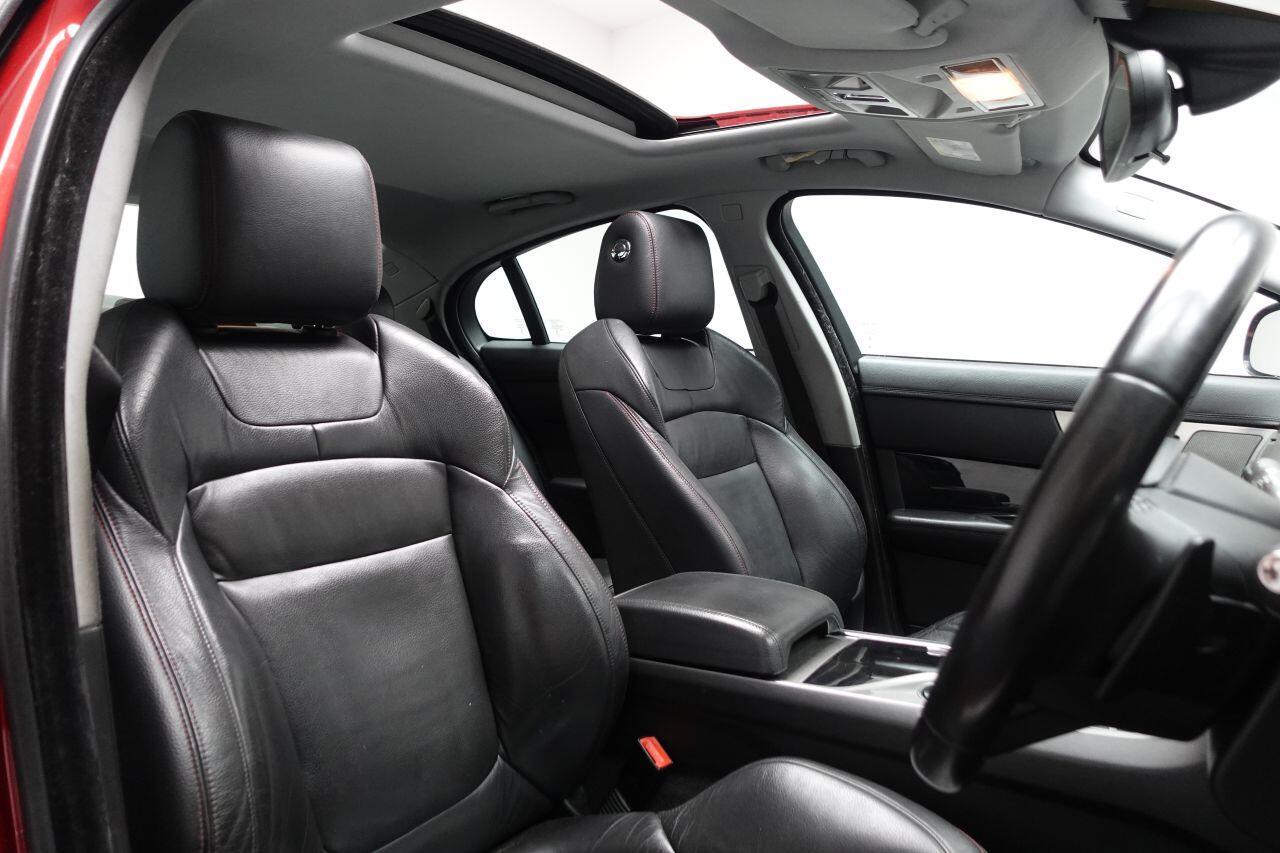 Jaguar XF - Image 3