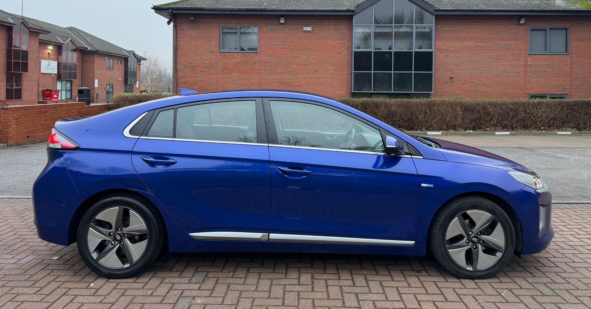 Hyundai Ioniq - Image 7