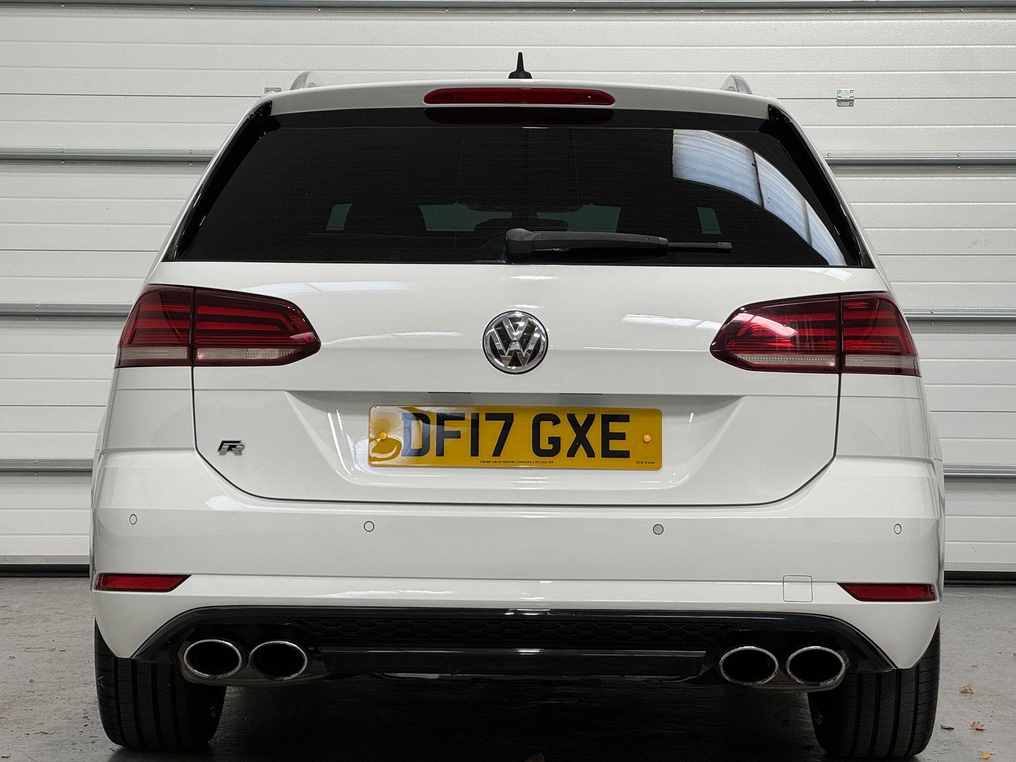 Volkswagen Golf - Image 13