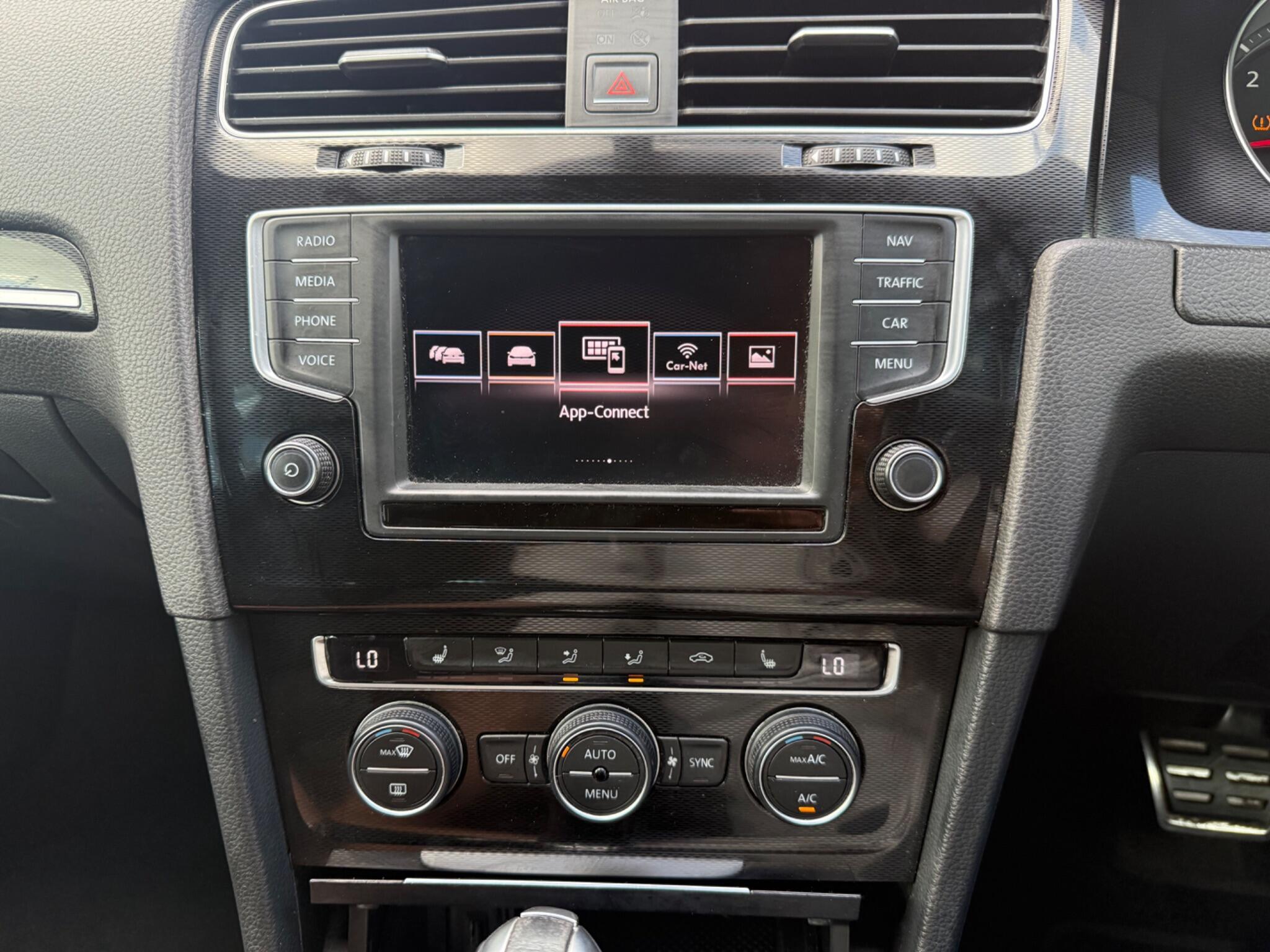 Volkswagen Golf - Image 15