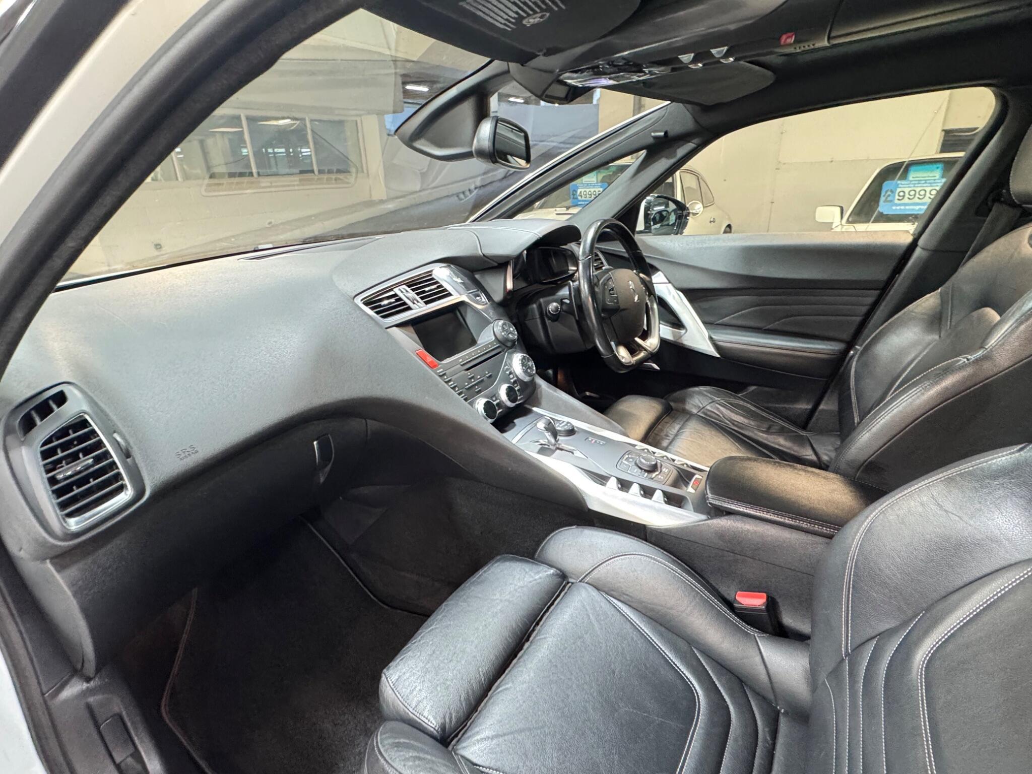 Citroen DS5 - Image 10