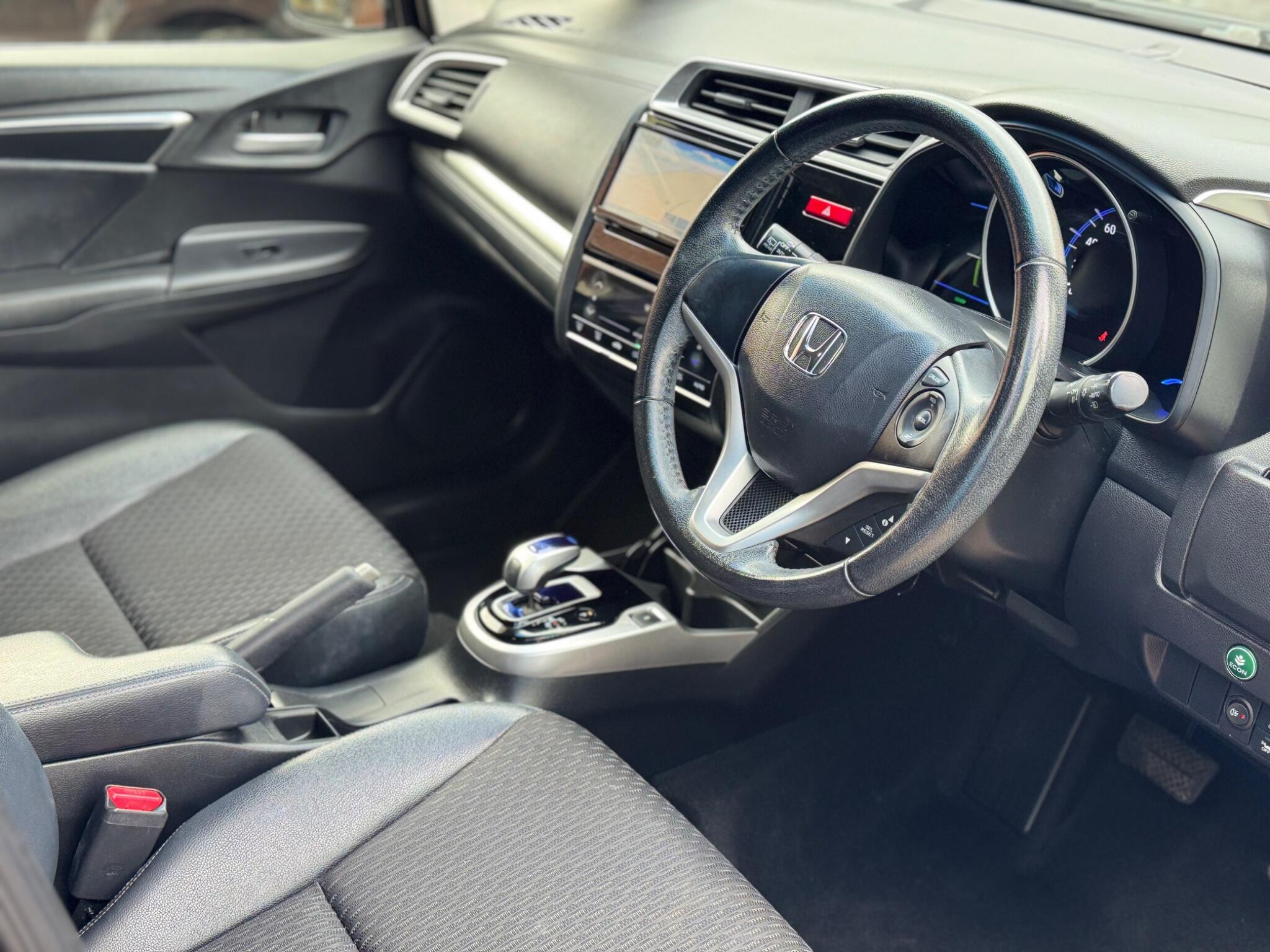 Honda FIT - Image 6