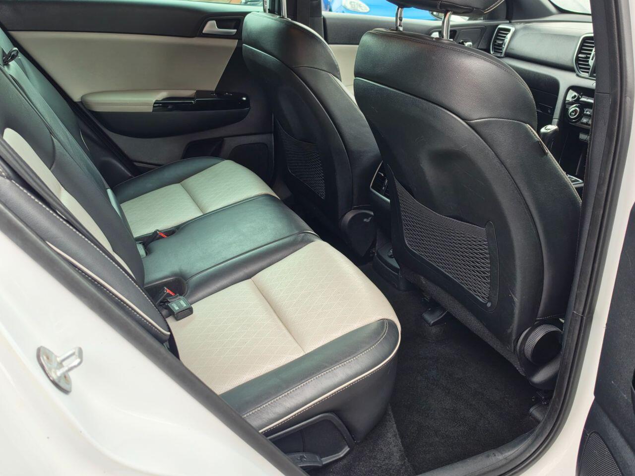 Kia Sportage - Image 19