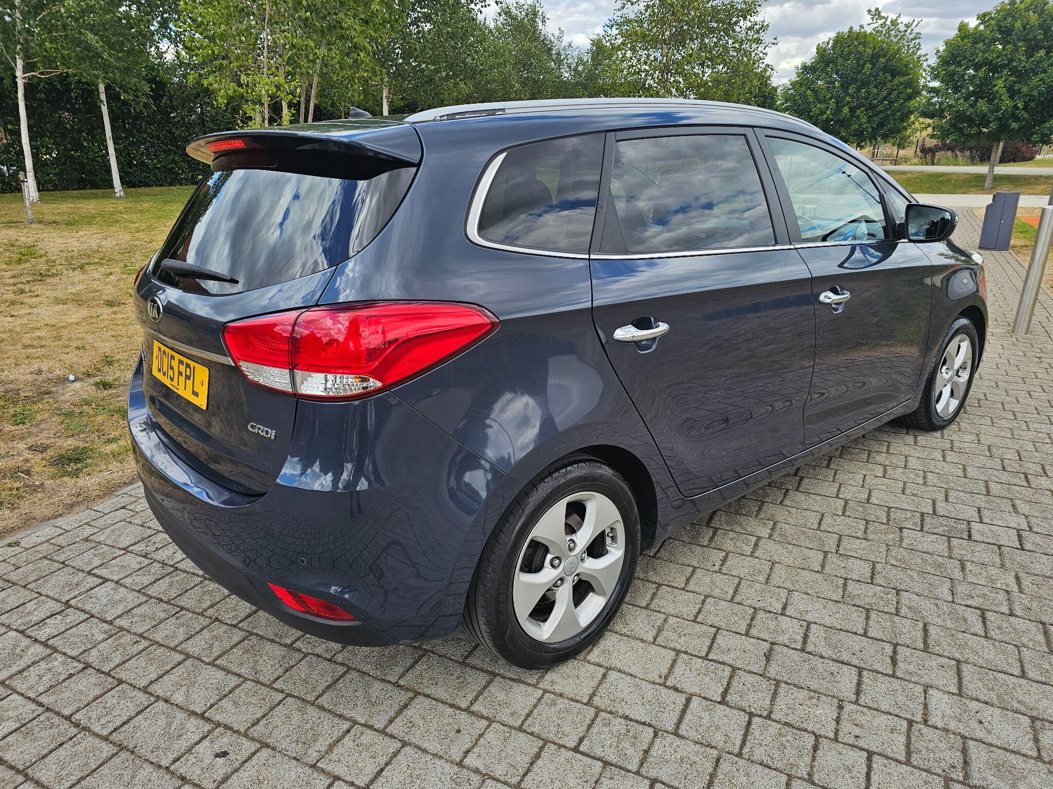Kia Carens - Image 7