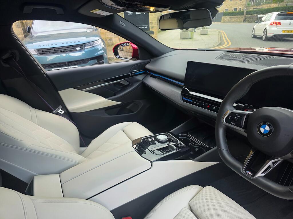 BMW 5 Series - Image 27
