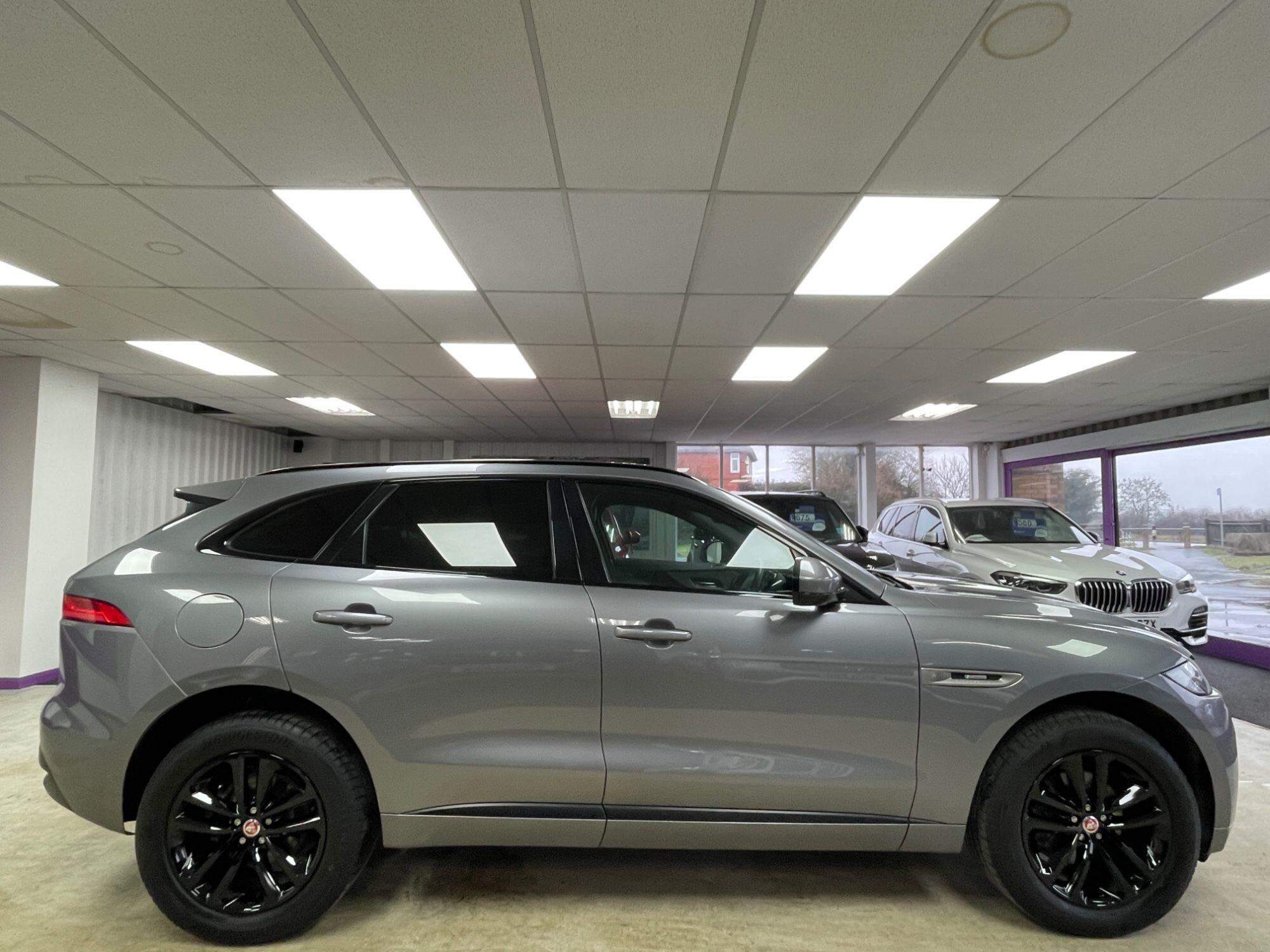Jaguar F-Pace - Image 12