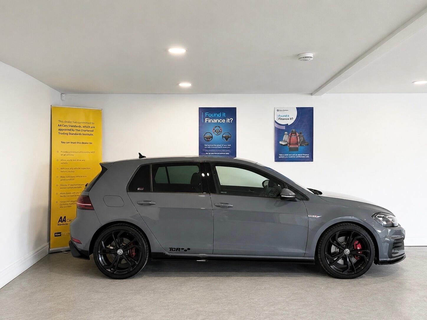 Volkswagen Golf - Image 7