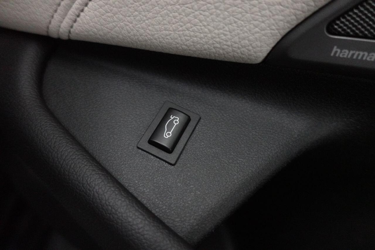 BMW 5 Series - Image 18