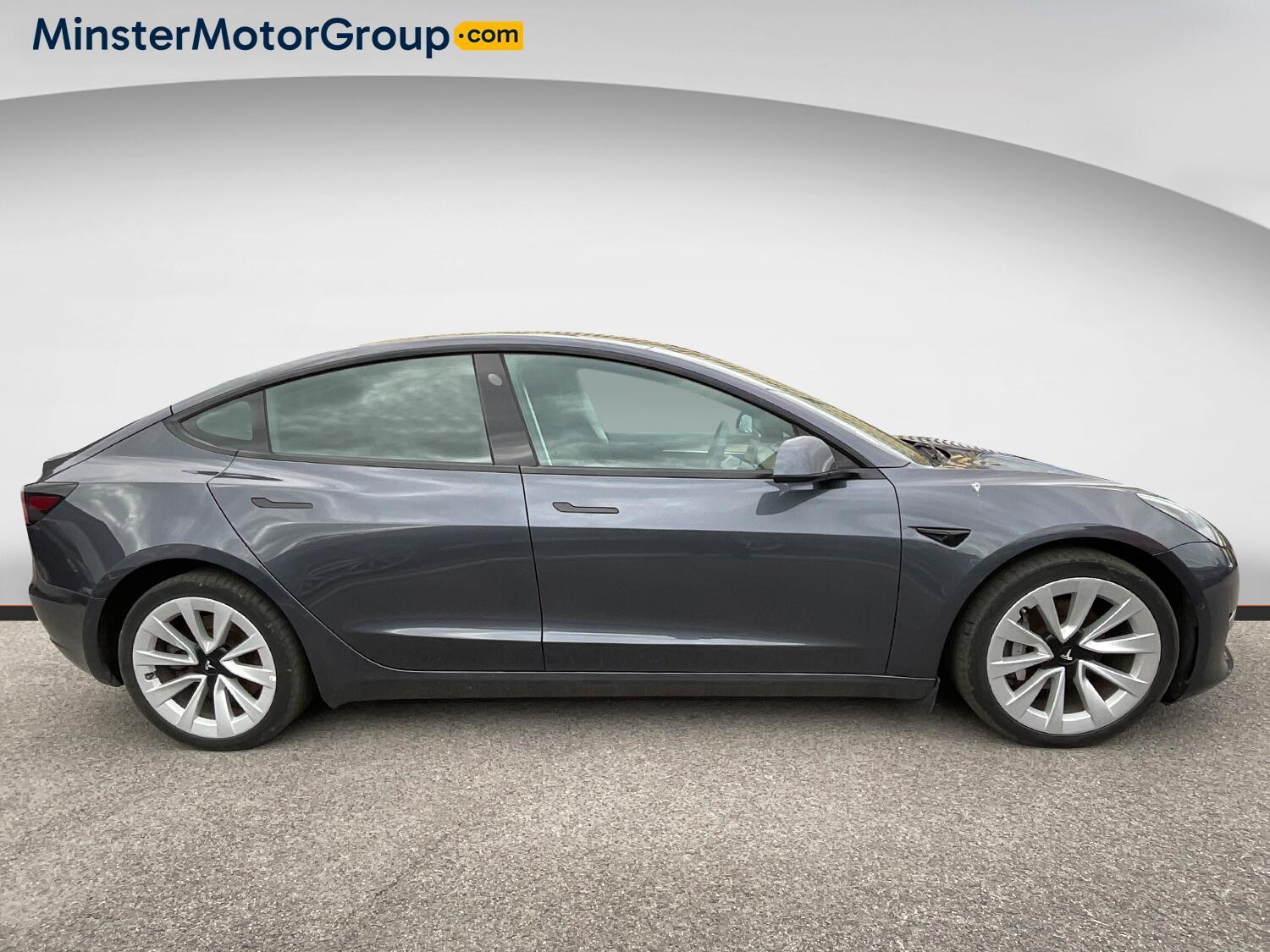 Tesla Model 3 - Image 2