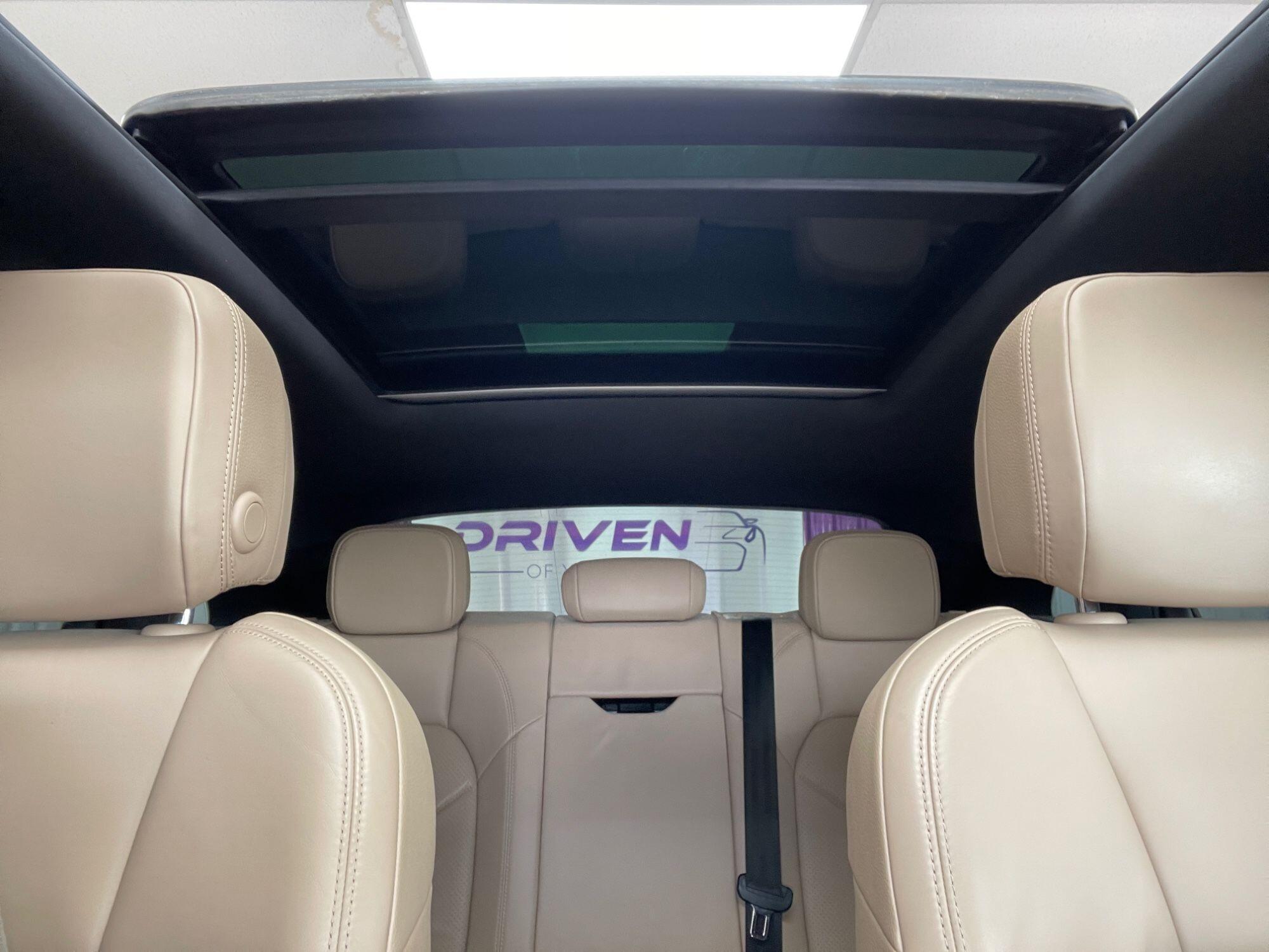 Porsche Macan - Image 54